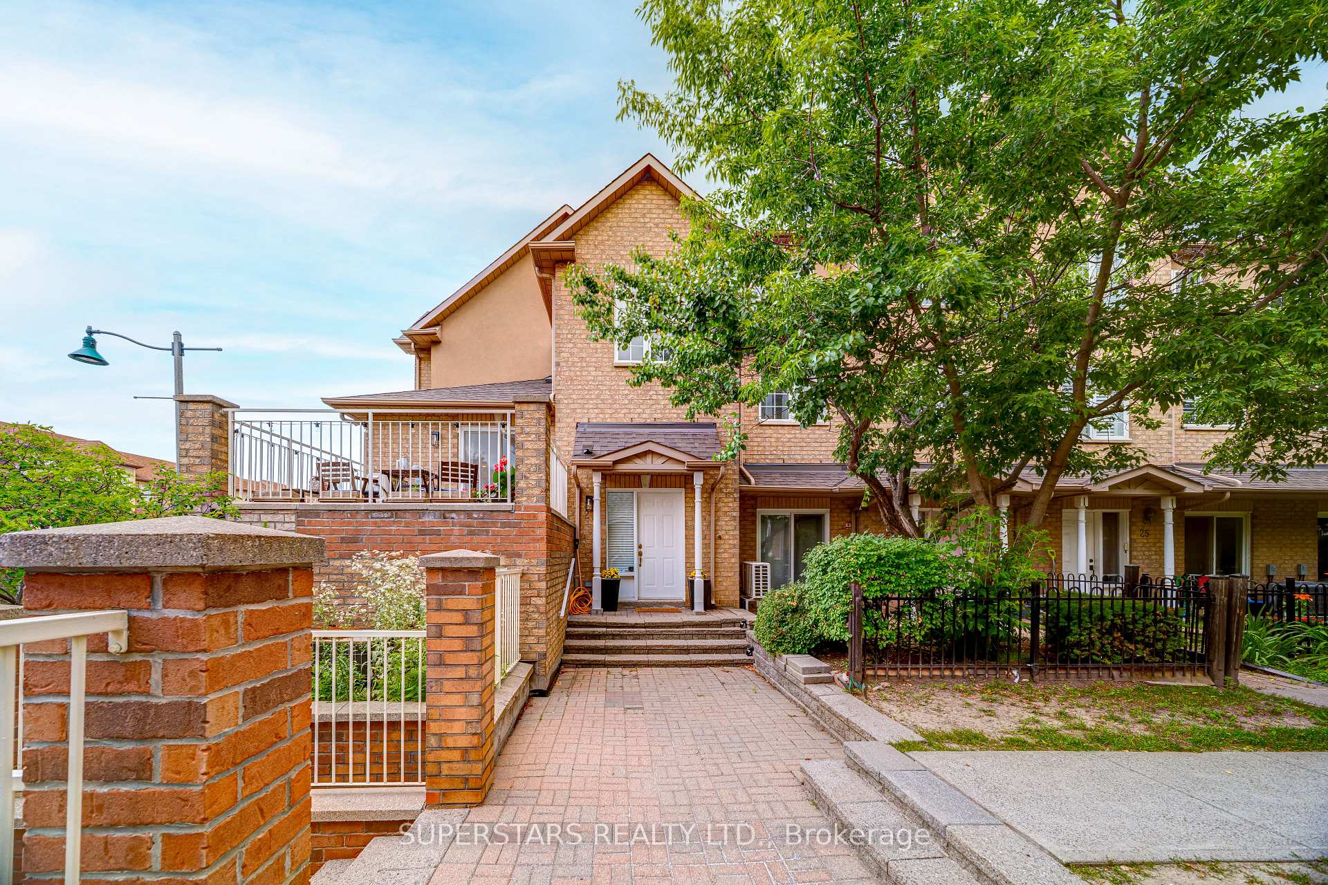 Photo 1 of Unit 27, 10 Cox Boulevard, Markham, Unionville — HOMEH