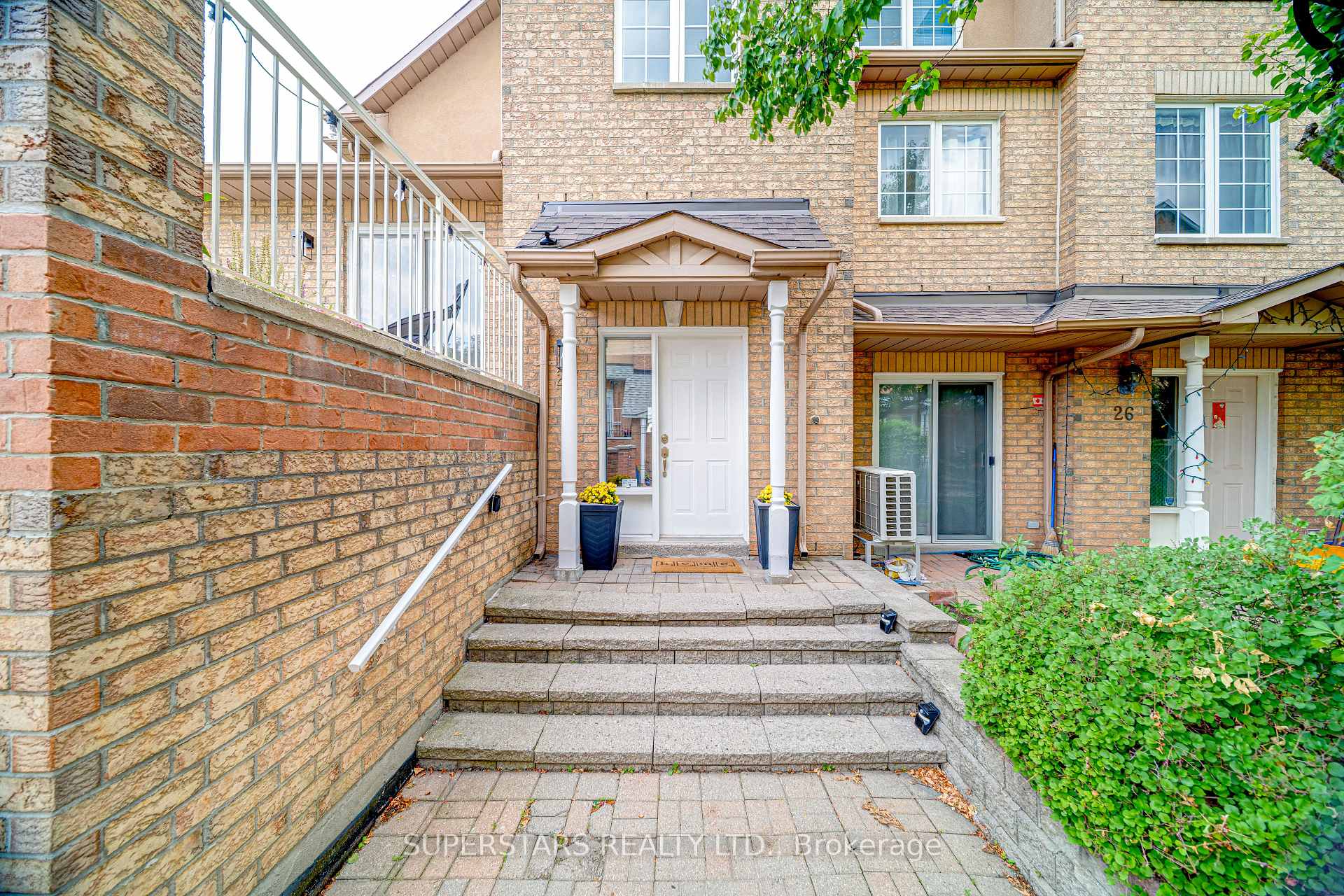 Photo 3 of Unit 27, 10 Cox Boulevard, Markham, Unionville — HOMEH