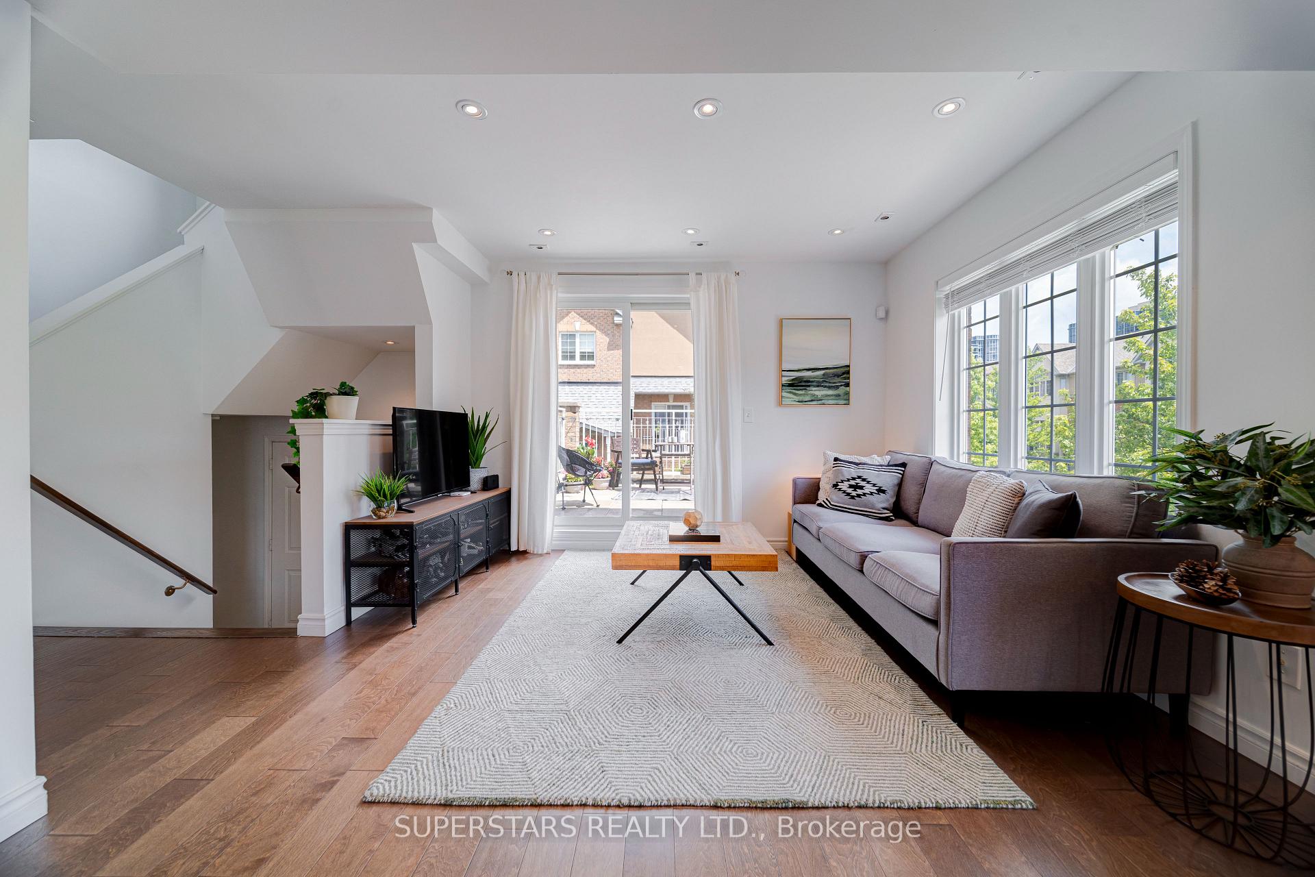 Photo 7 of Unit 27, 10 Cox Boulevard, Markham, Unionville — HOMEH