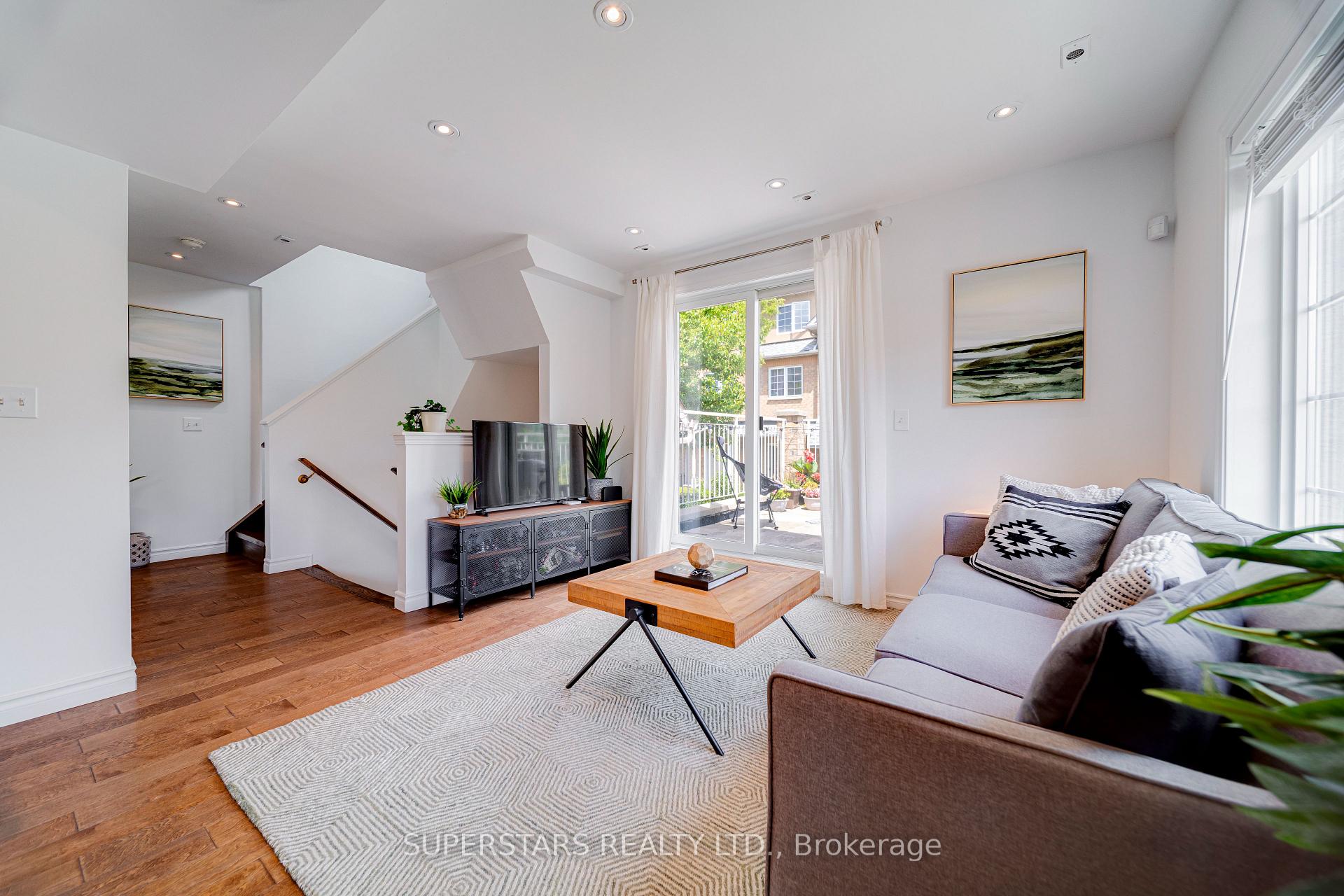 Photo 8 of Unit 27, 10 Cox Boulevard, Markham, Unionville — HOMEH
