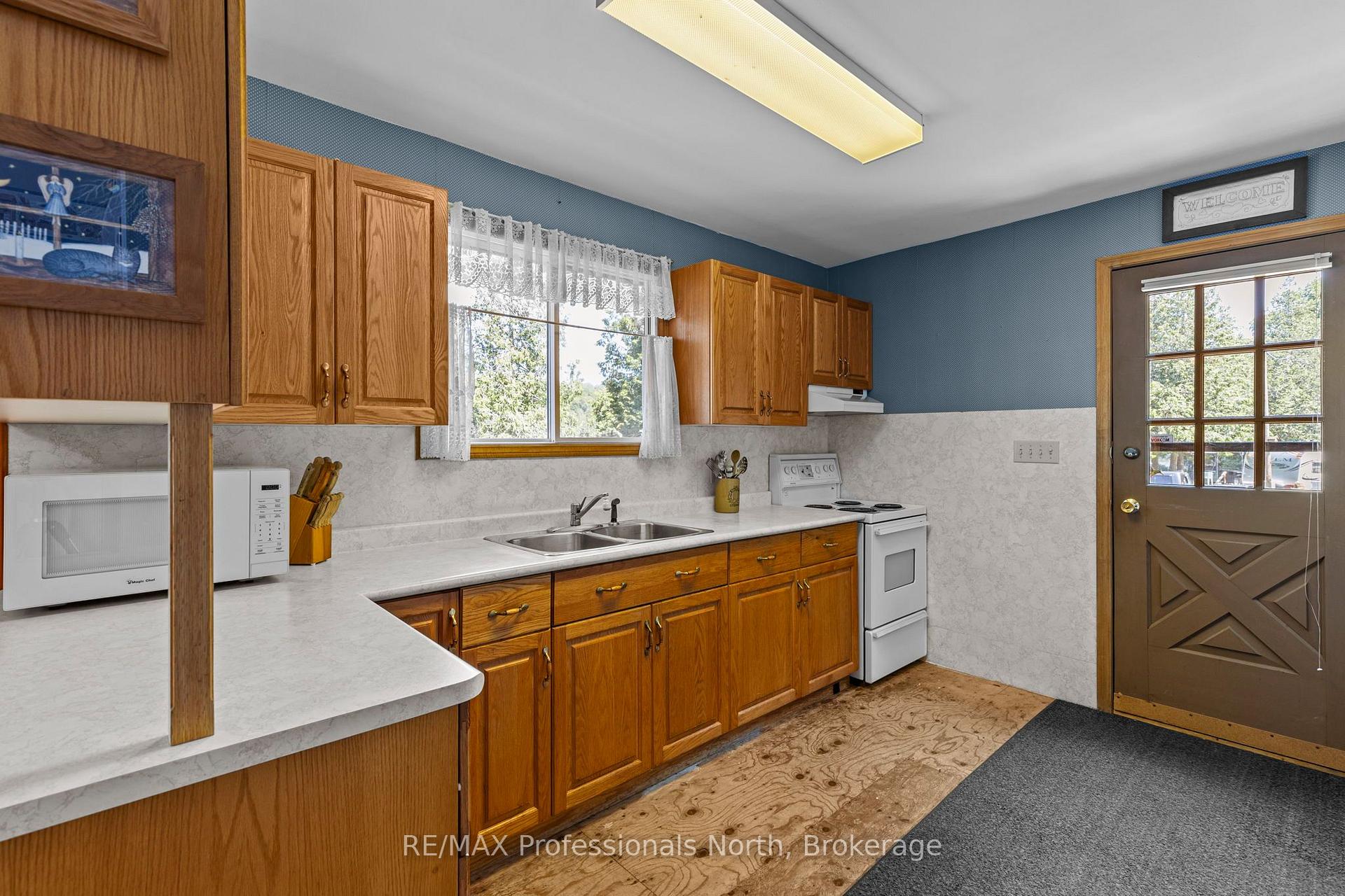 Photo 10 of 1516 Deer Lake Road, Perry — HOMEH