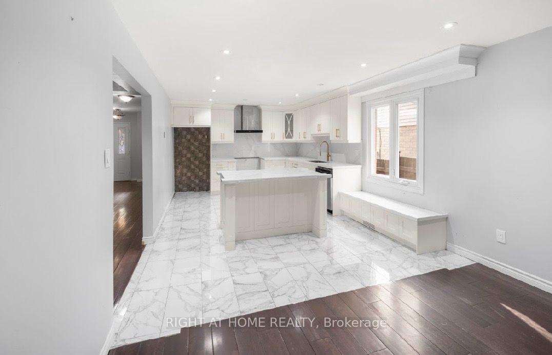 Photo 5 of 95 Dobson Drive, Ajax, Central — HOMEH
