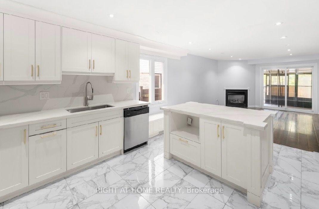 Photo 7 of 95 Dobson Drive, Ajax, Central — HOMEH