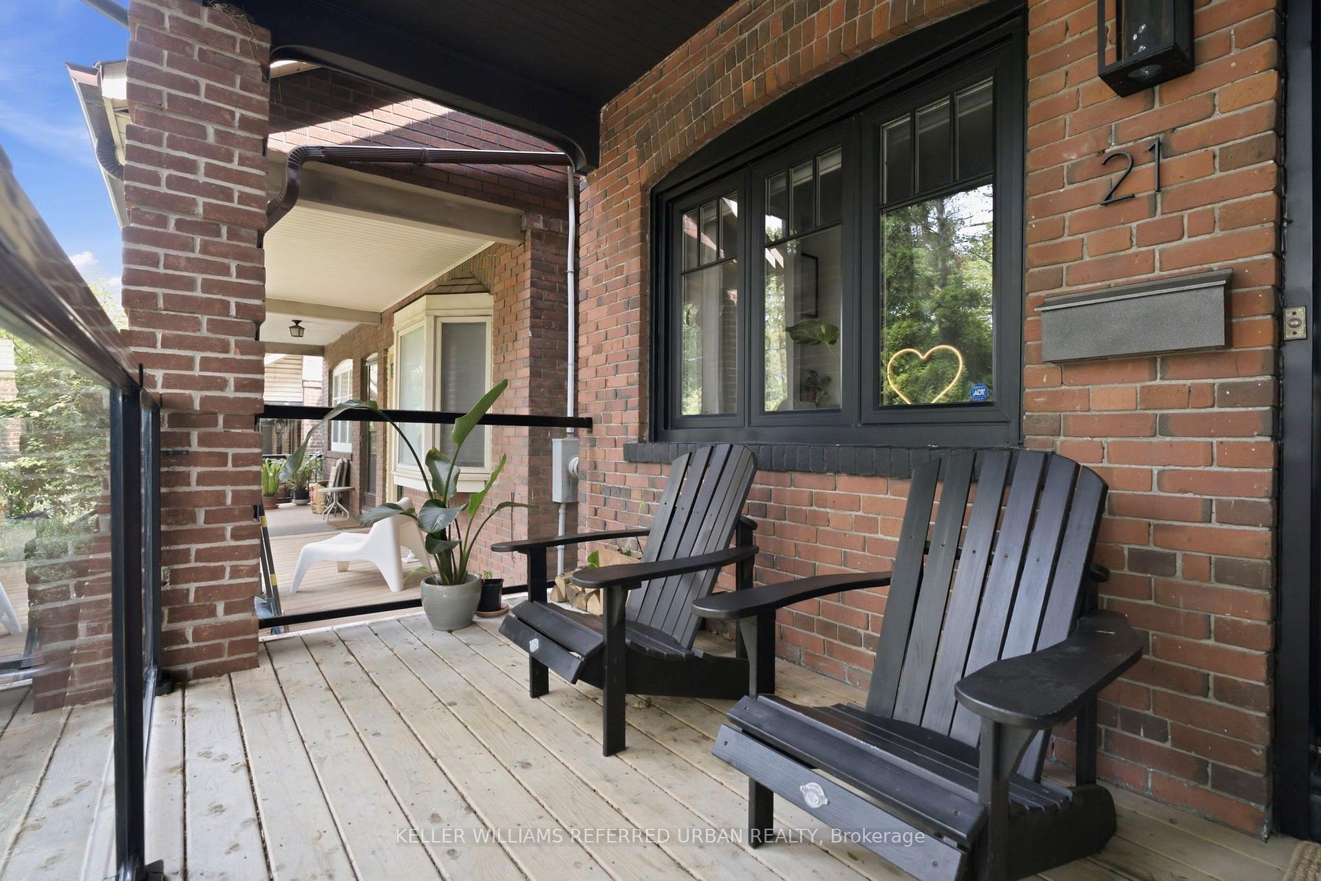 Photo 3 of 21 Millbrook Crescent, Toronto, North Riverdale — HOMEH