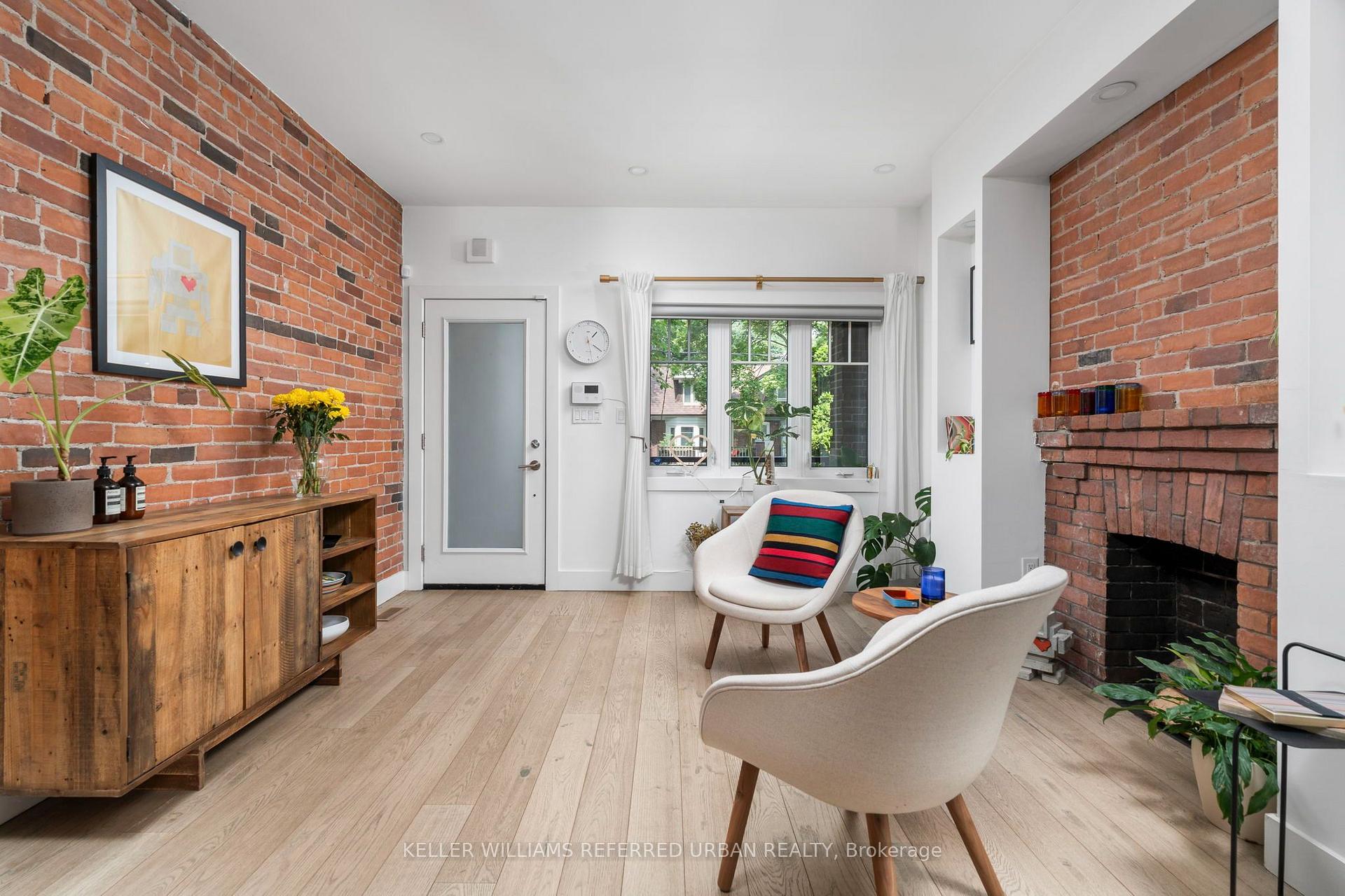 Photo 8 of 21 Millbrook Crescent, Toronto, North Riverdale — HOMEH