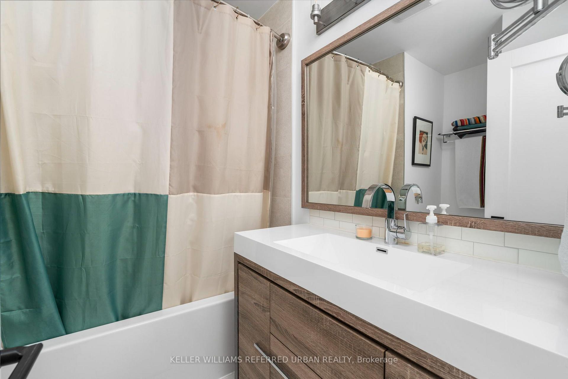 Photo 25 of 21 Millbrook Crescent, Toronto, North Riverdale — HOMEH