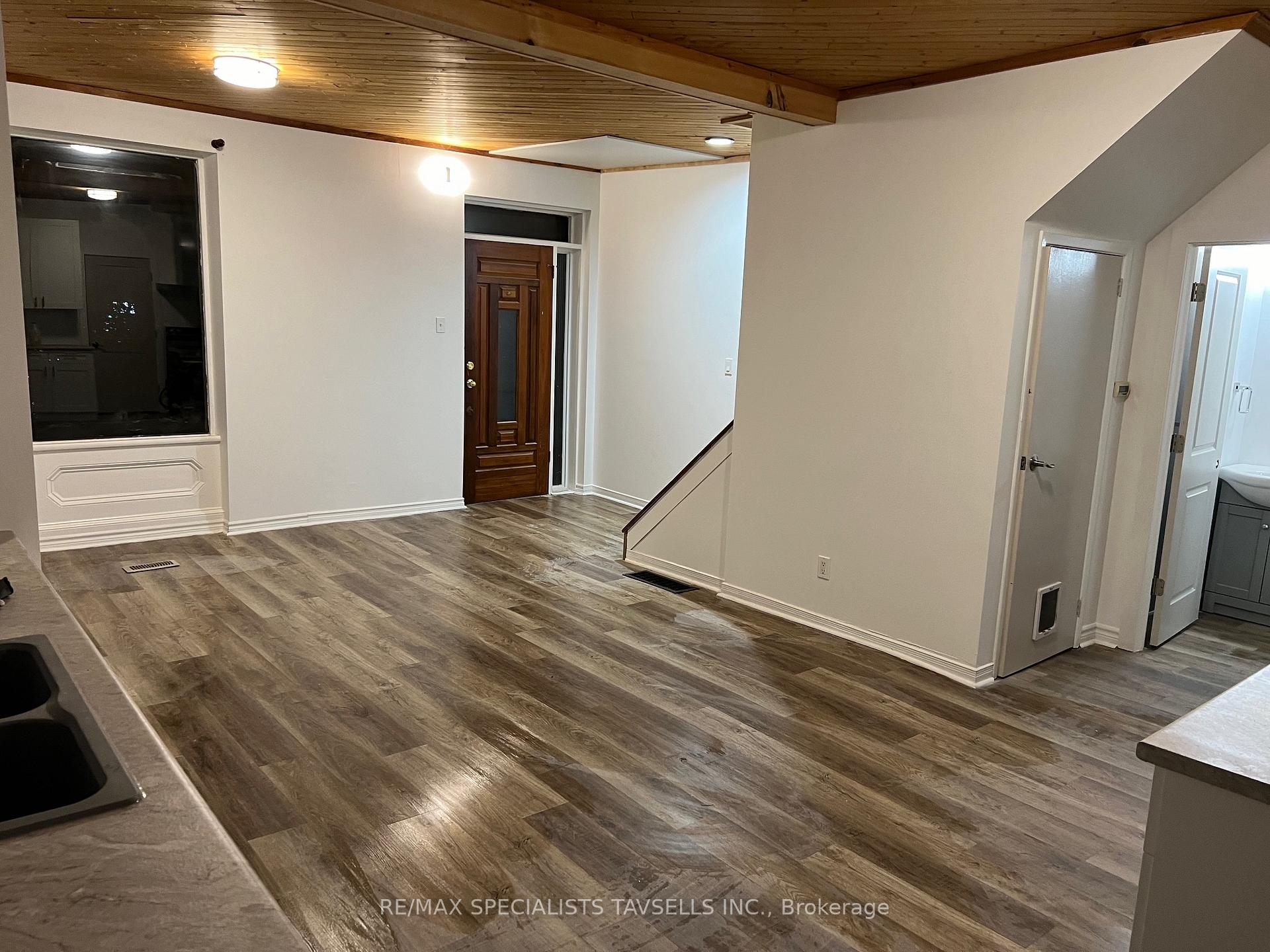 Photo 3 of Unit Unit 1, 319 Broadway, Orangeville — HOMEH