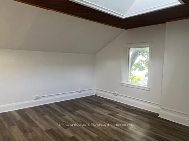 Photo 10 of Unit Unit 1, 319 Broadway, Orangeville — HOMEH