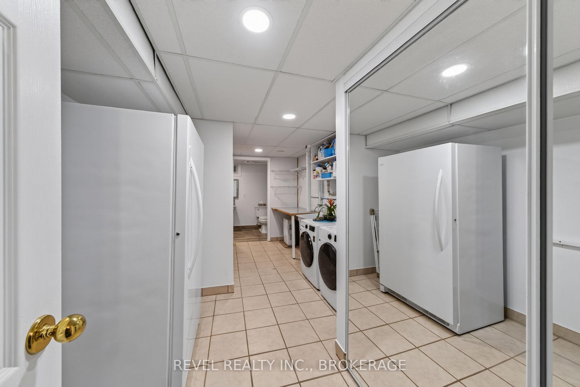 Photo 36 of 813 Camberley Crescent, Kingston, City SouthWest — HOMEH