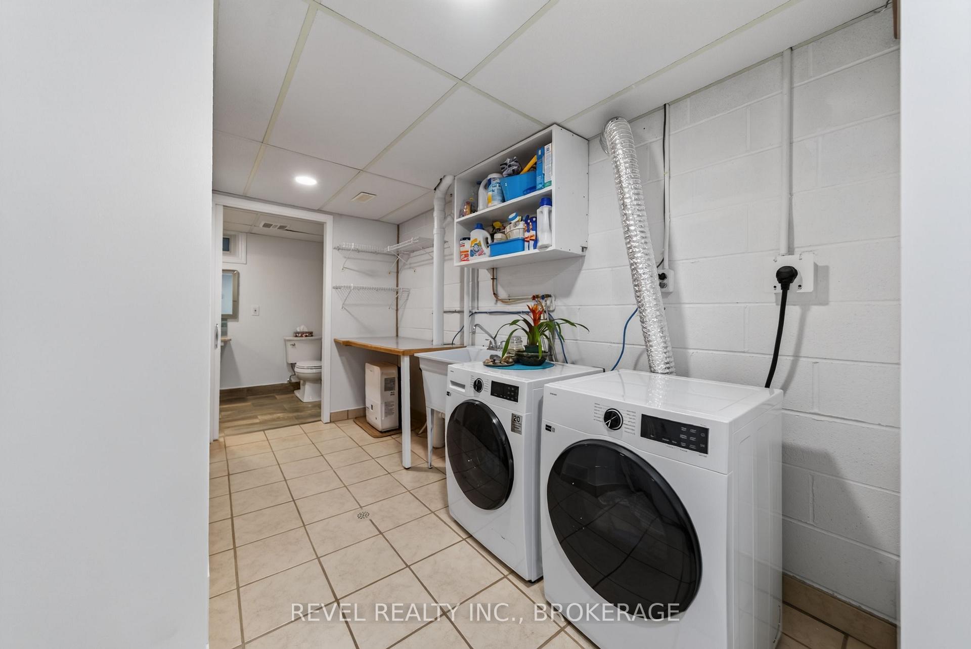 Photo 37 of 813 Camberley Crescent, Kingston, City SouthWest — HOMEH
