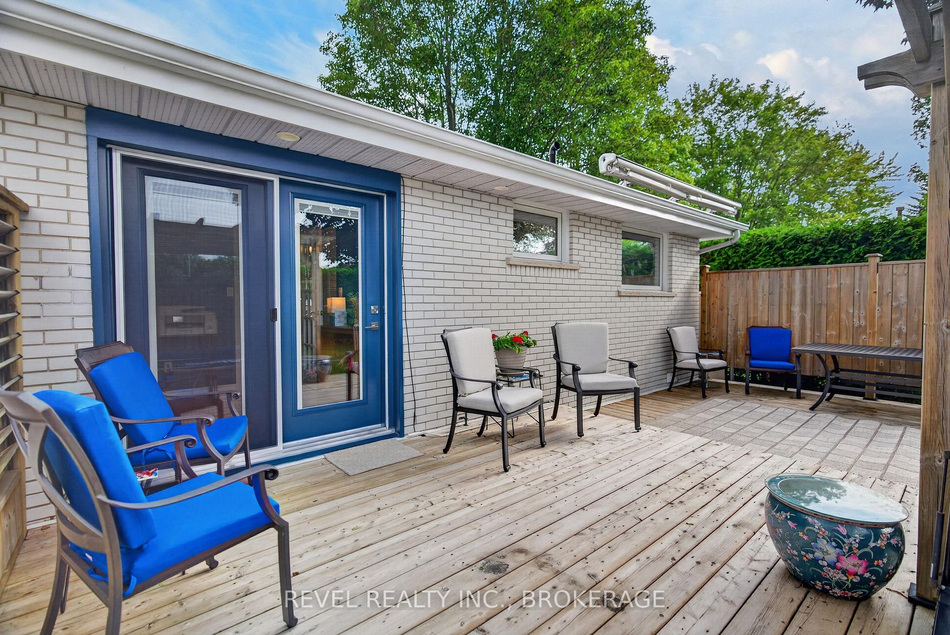 Photo 40 of 813 Camberley Crescent, Kingston, City SouthWest — HOMEH