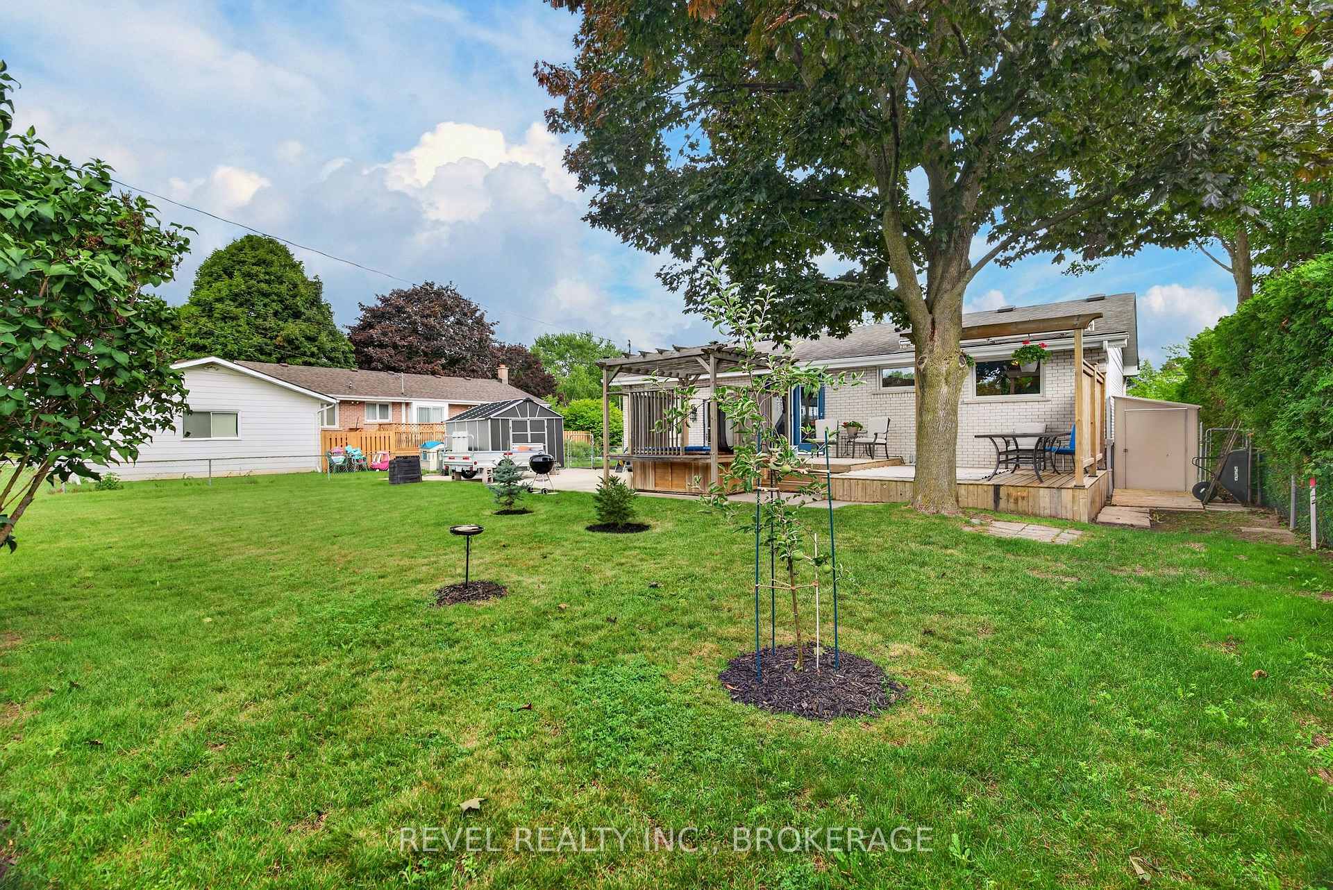 Photo 45 of 813 Camberley Crescent, Kingston, City SouthWest — HOMEH