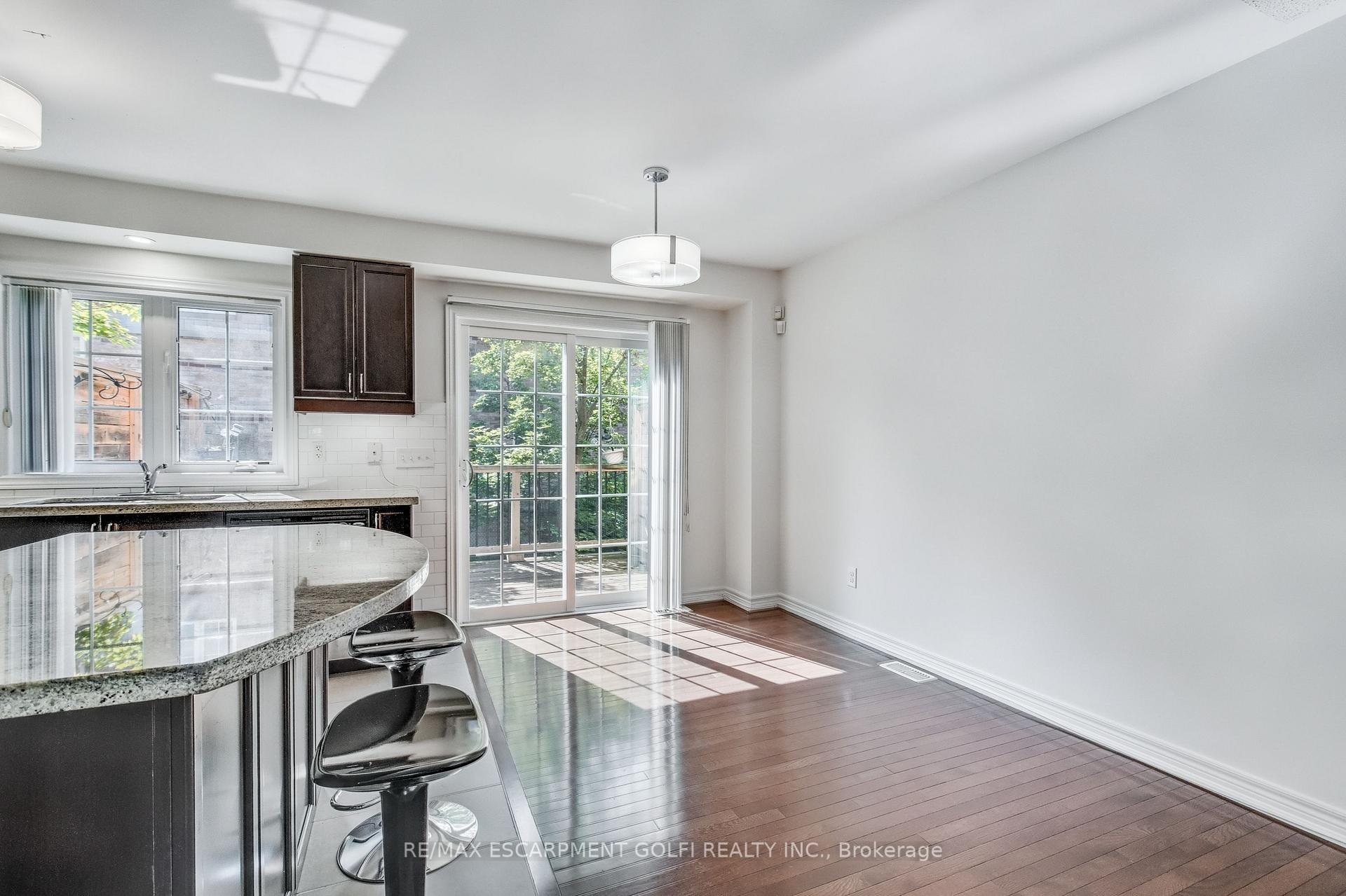 Photo 11 of Unit 43, 233 Duskywing Way, Oakville, Bronte — HOMEH