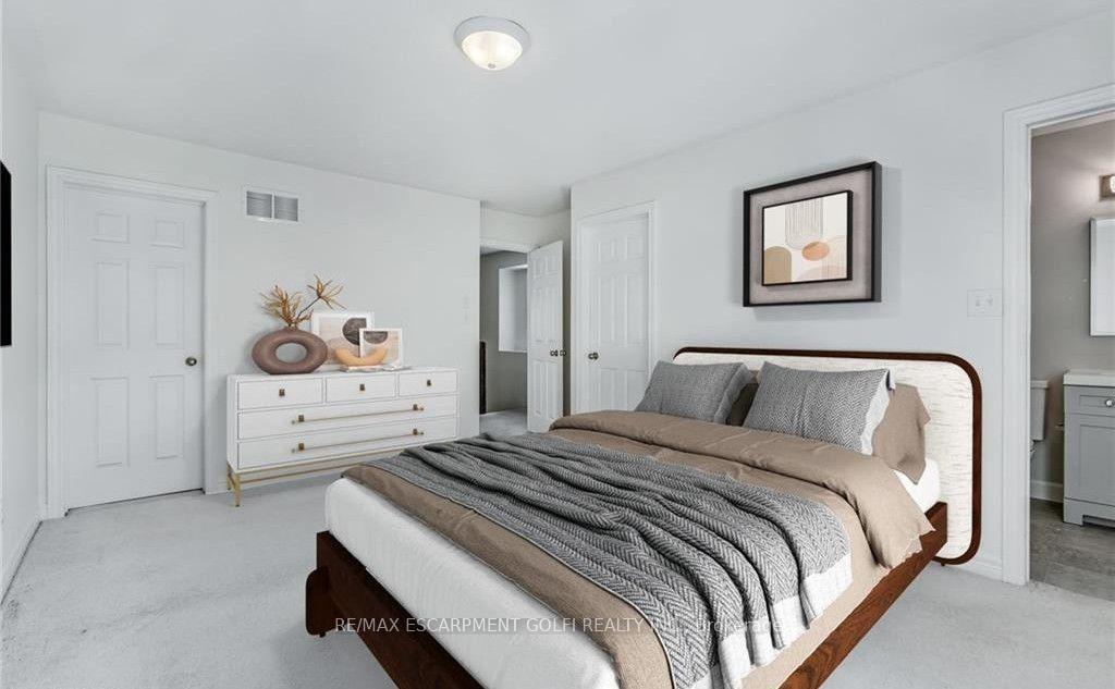 Photo 17 of Unit 43, 233 Duskywing Way, Oakville, Bronte — HOMEH