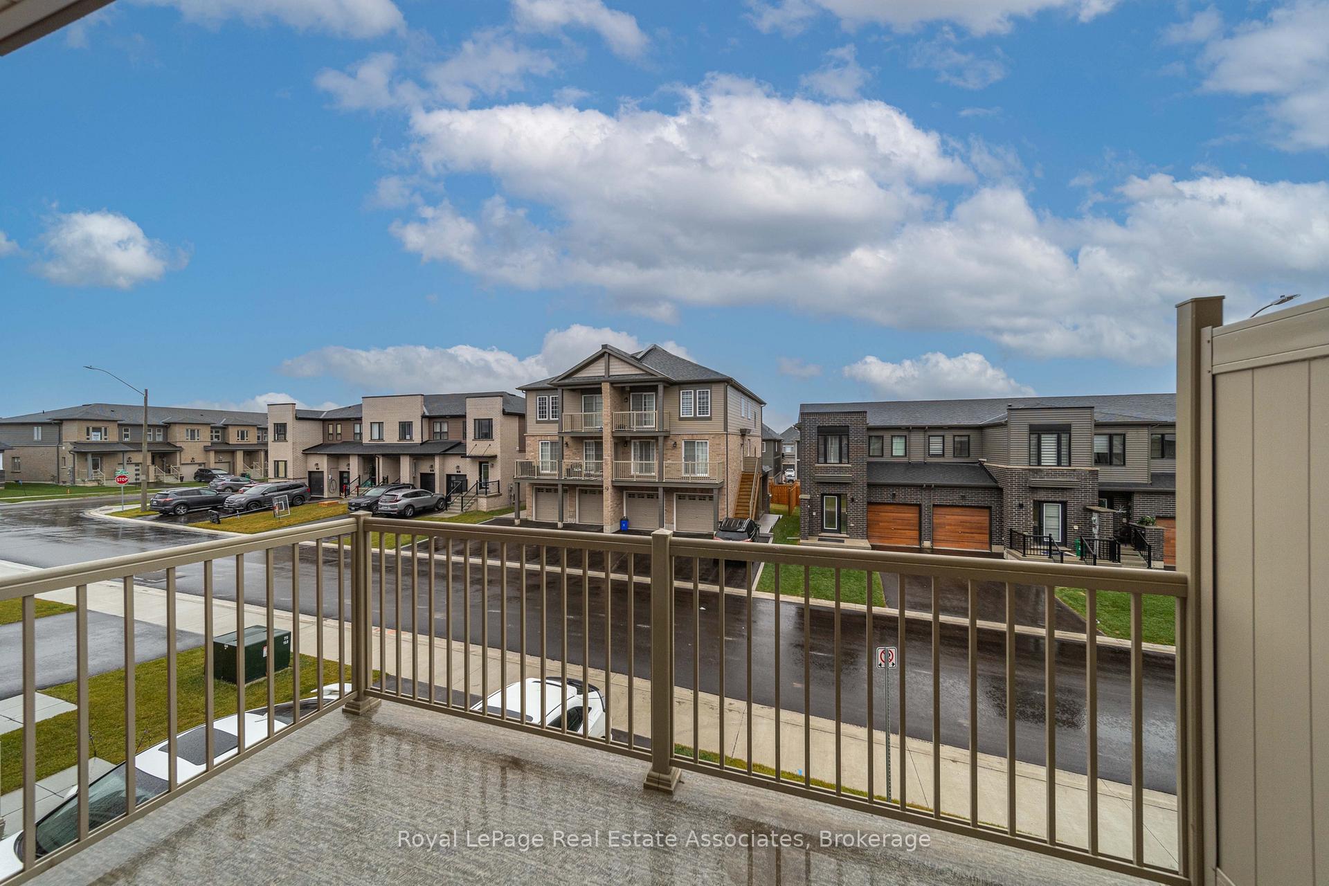 Photo 17 of 12 Hay Lane, Barrie, Rural Barrie Southeast — HOMEH
