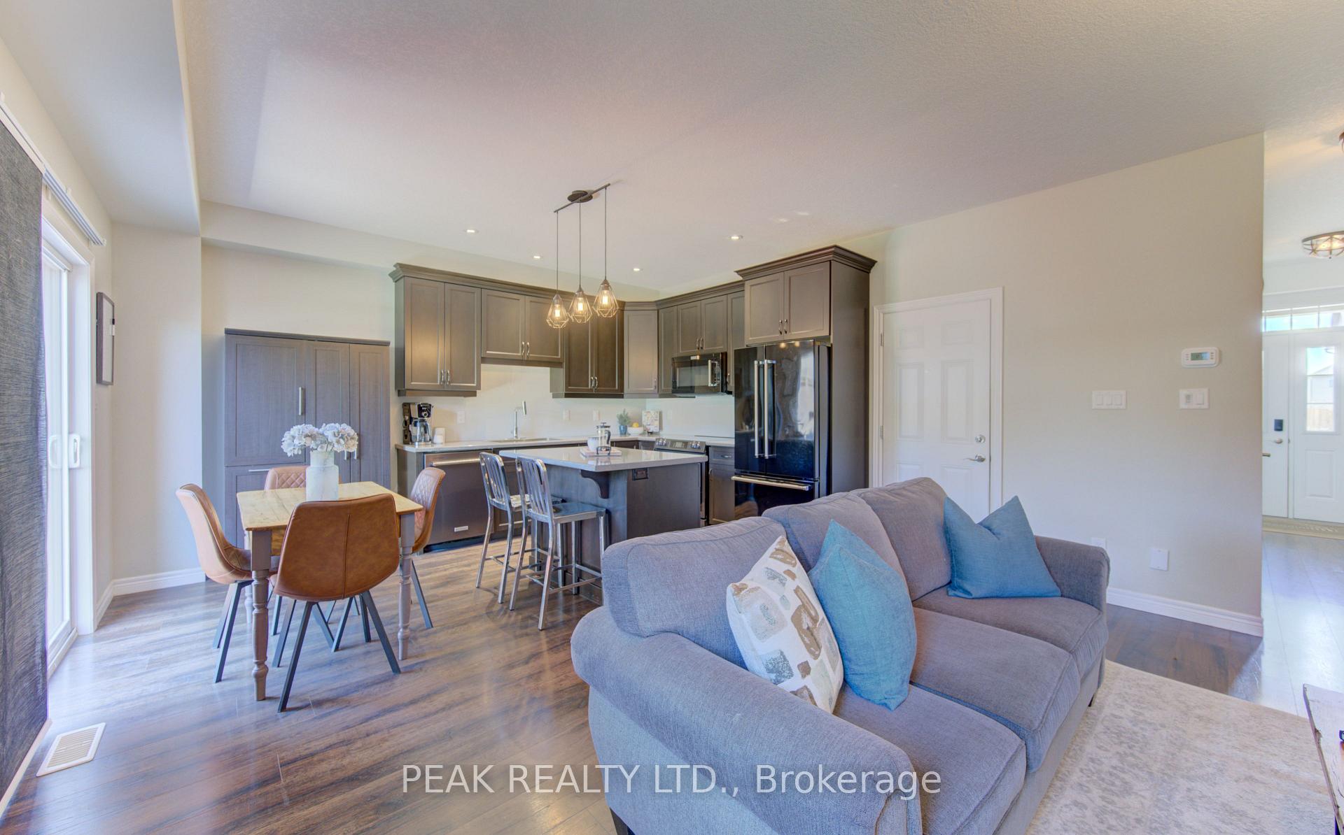 Photo 11 of 118 Brown Street, Stratford — HOMEH