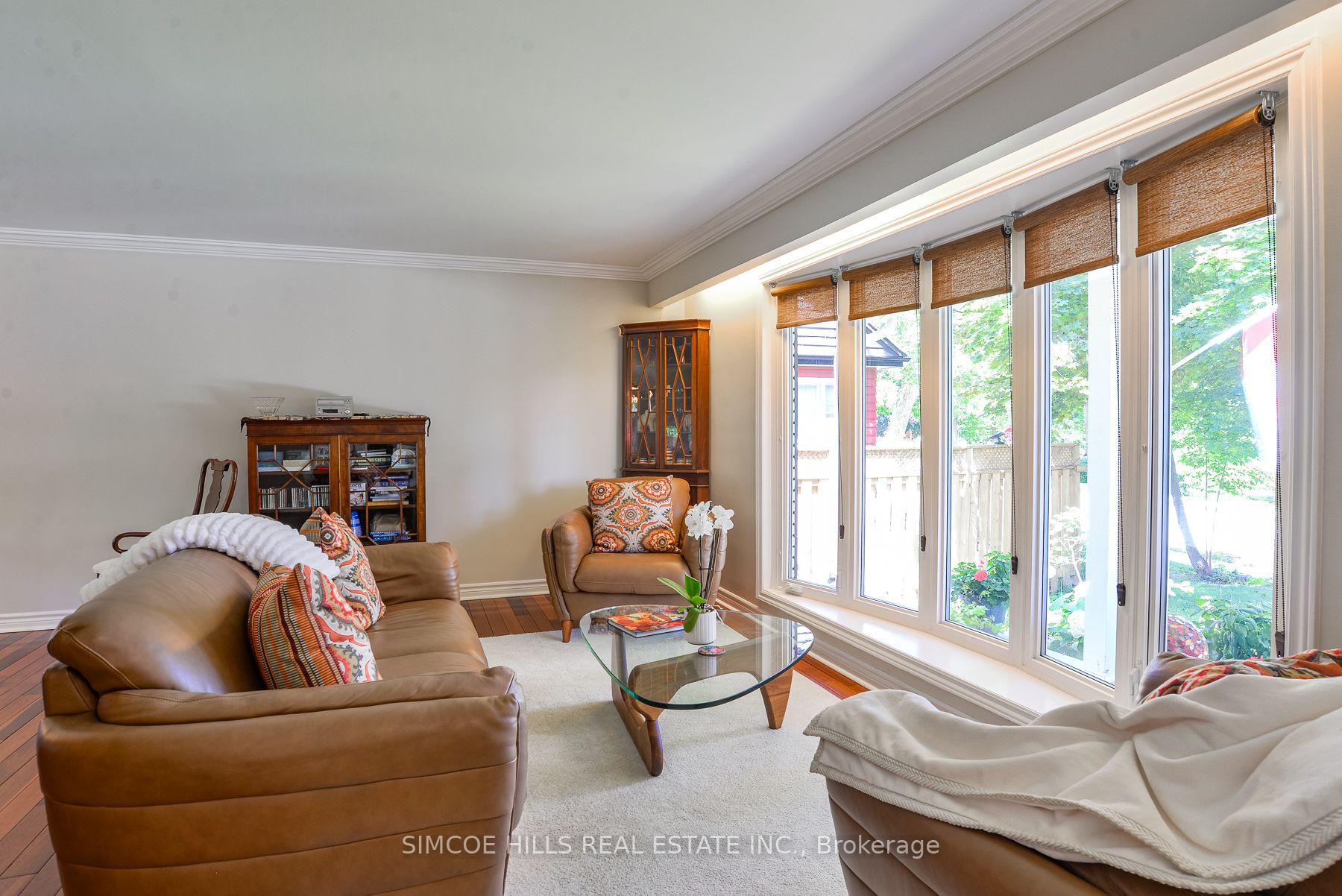 Photo 5 of 153 Matchedash Street N, Orillia — HOMEH