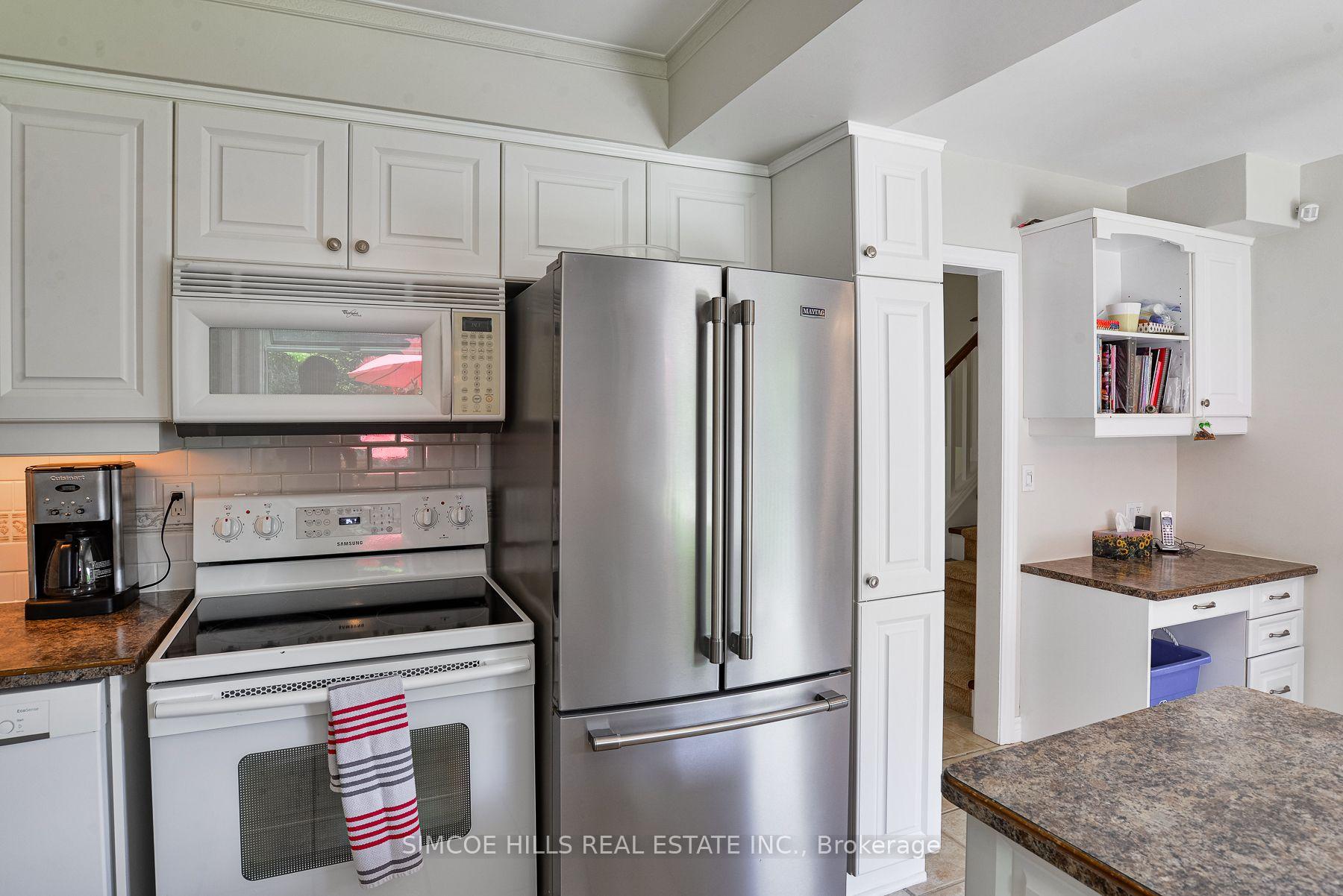 Photo 7 of 153 Matchedash Street N, Orillia — HOMEH