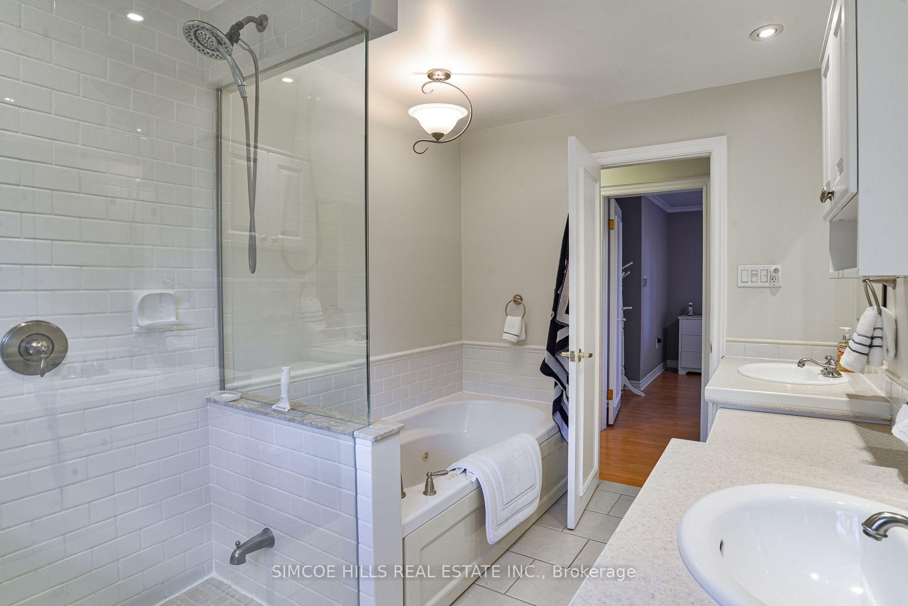 Photo 14 of 153 Matchedash Street N, Orillia — HOMEH