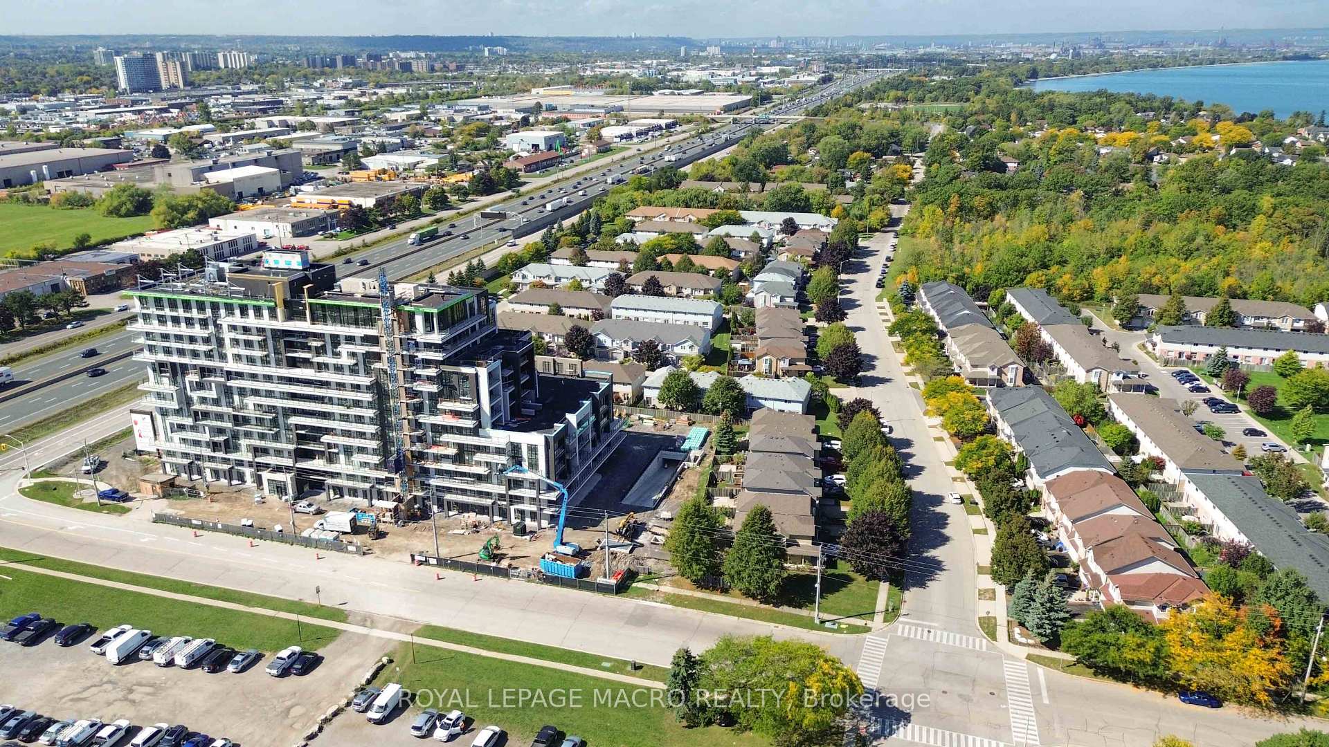 Photo 2 of Unit 1018, 461 Green Road, Hamilton, Lakeshore — HOMEH