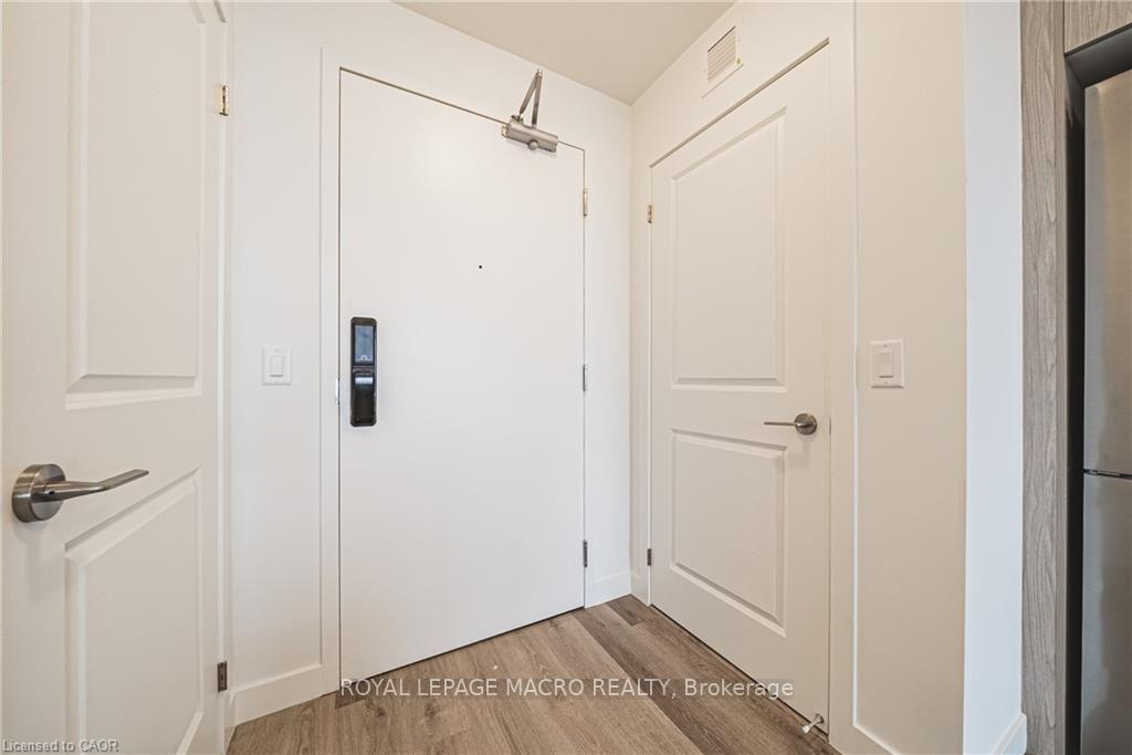 Photo 11 of Unit 1018, 461 Green Road, Hamilton, Lakeshore — HOMEH