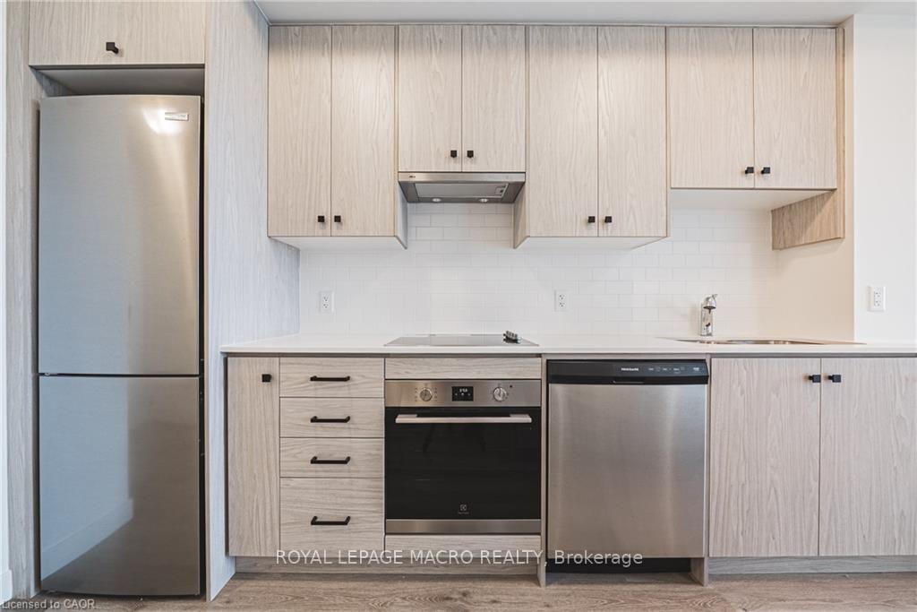 Photo 13 of Unit 1018, 461 Green Road, Hamilton, Lakeshore — HOMEH