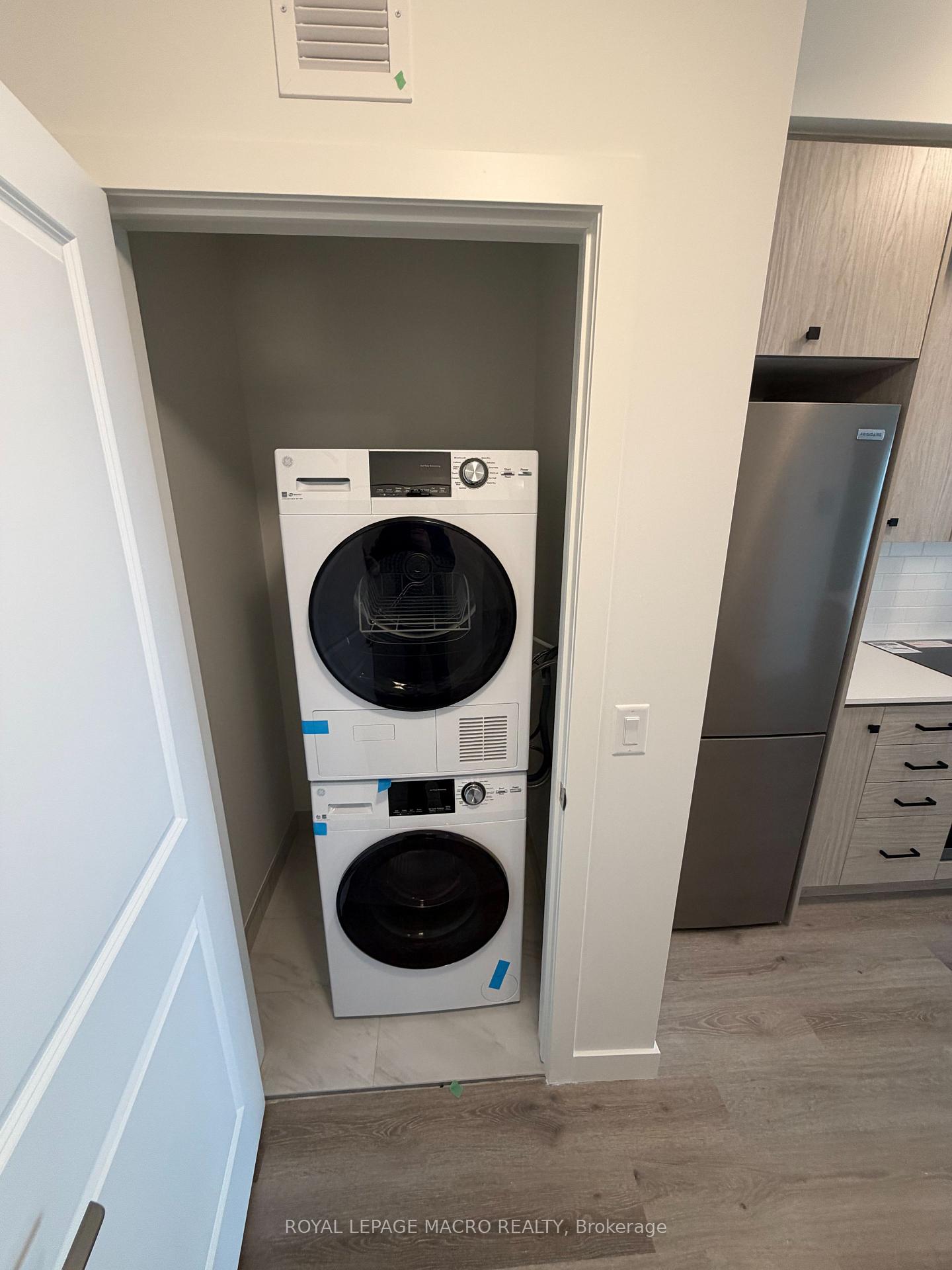 Photo 23 of Unit 1018, 461 Green Road, Hamilton, Lakeshore — HOMEH
