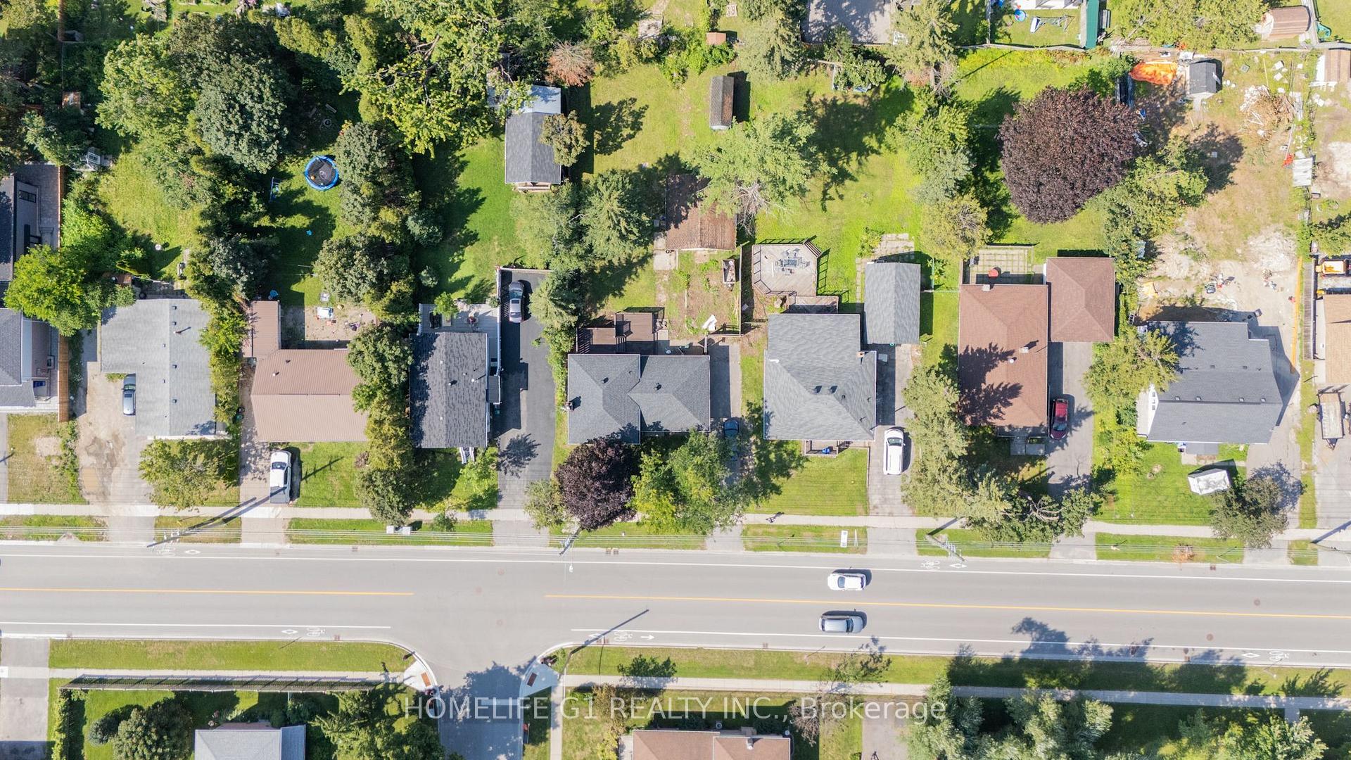 Photo 3 of 330 Grove Street E, Barrie, Grove East — HOMEH