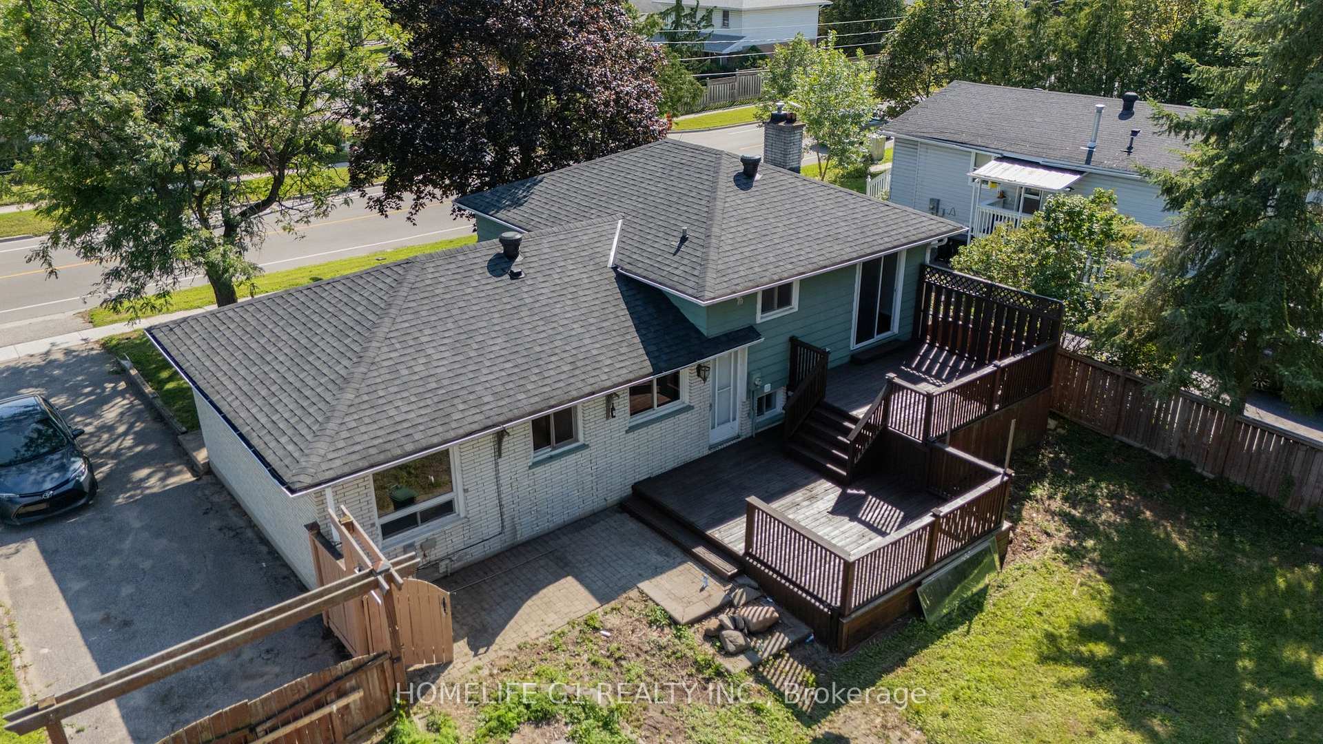 Photo 4 of 330 Grove Street E, Barrie, Grove East — HOMEH