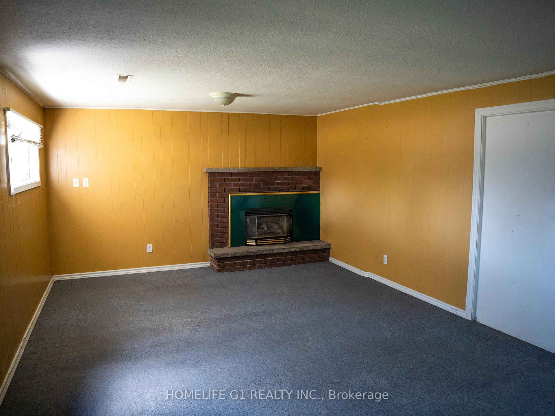 Photo 5 of 330 Grove Street E, Barrie, Grove East — HOMEH