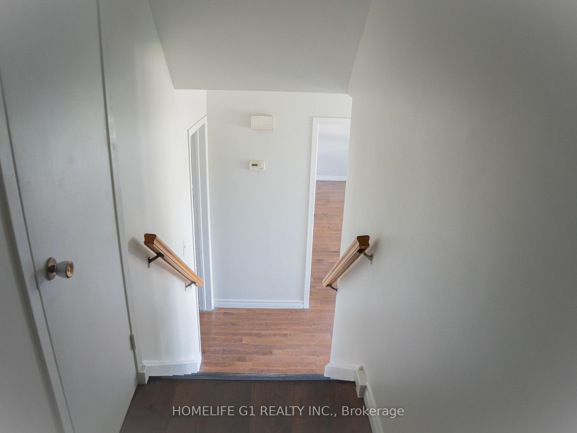 Photo 8 of 330 Grove Street E, Barrie, Grove East — HOMEH