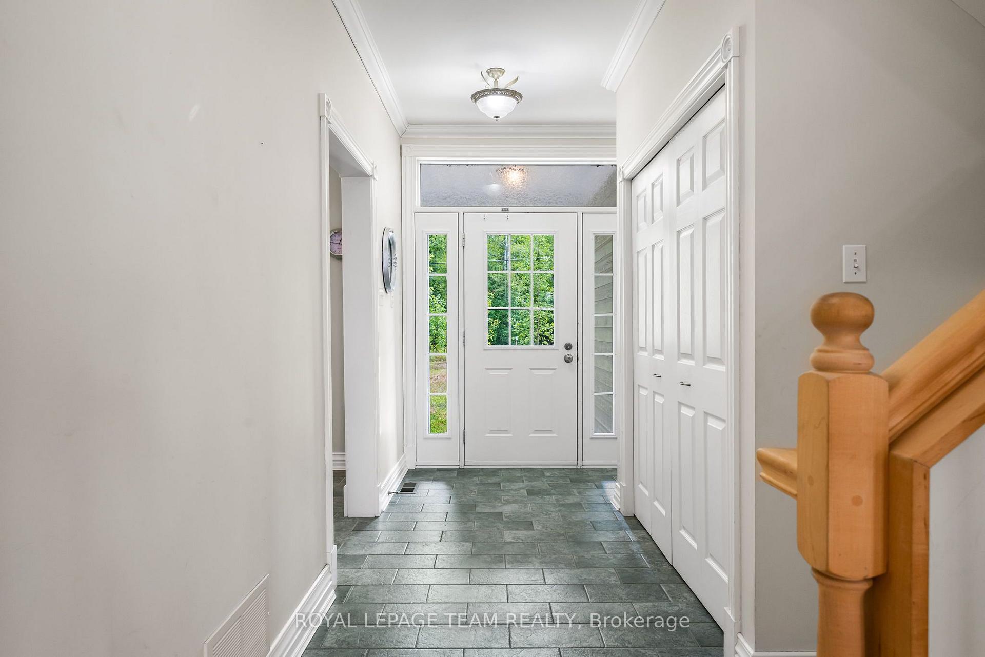 Photo 4 of 4310 Armitage Avenue, Ottawa, Dunrobin Shores — HOMEH
