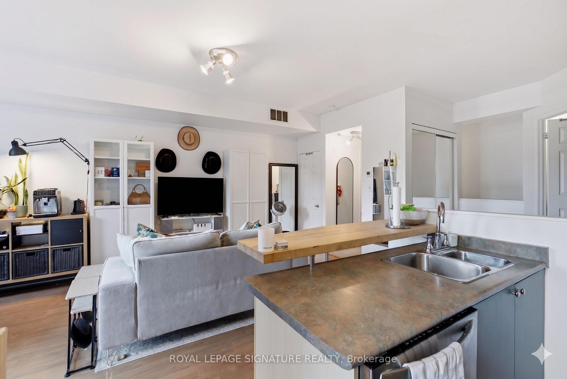 Photo 7 of Unit 413, 550 Front Street W, Toronto, Waterfront Communities — HOMEH