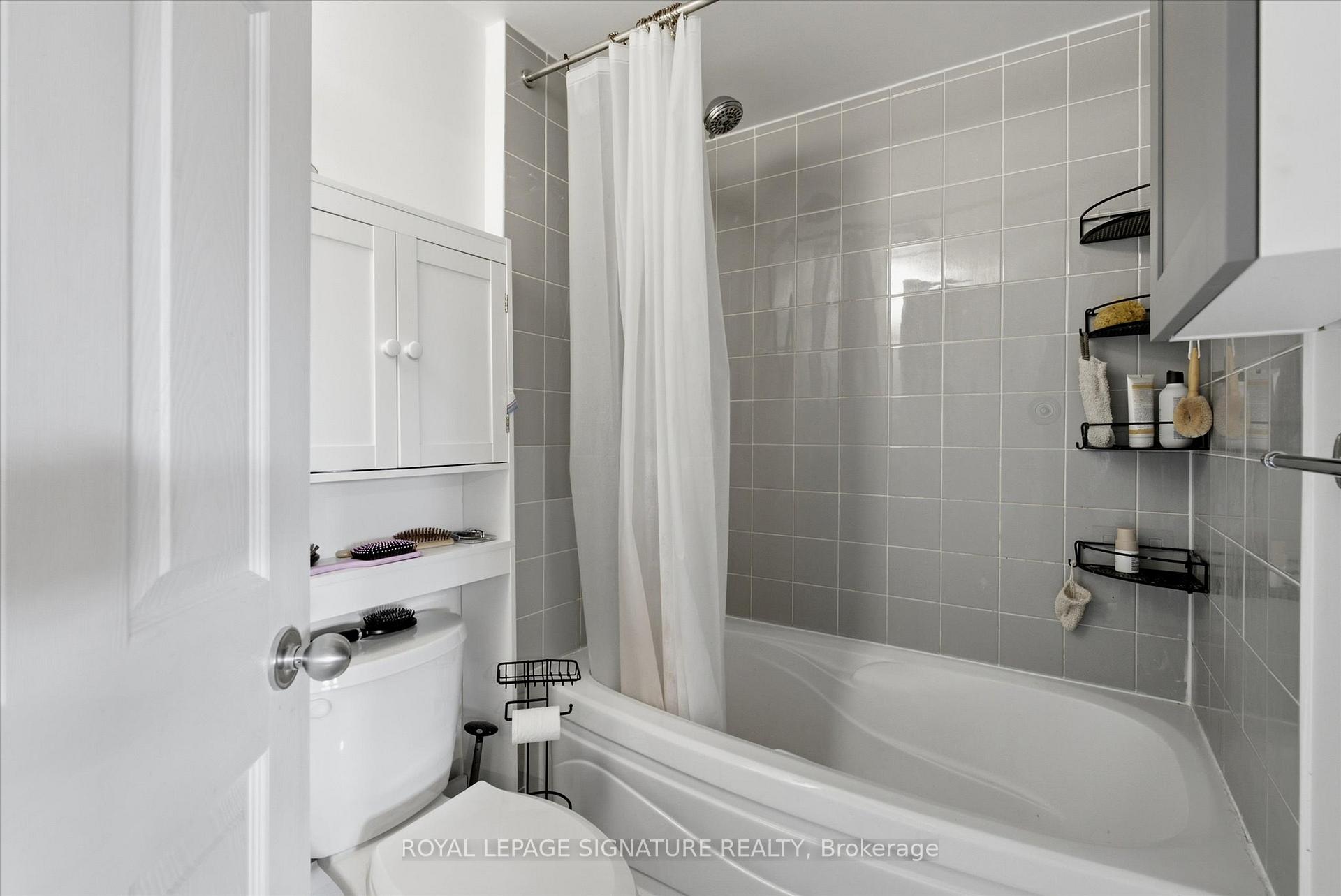 Photo 11 of Unit 413, 550 Front Street W, Toronto, Waterfront Communities — HOMEH