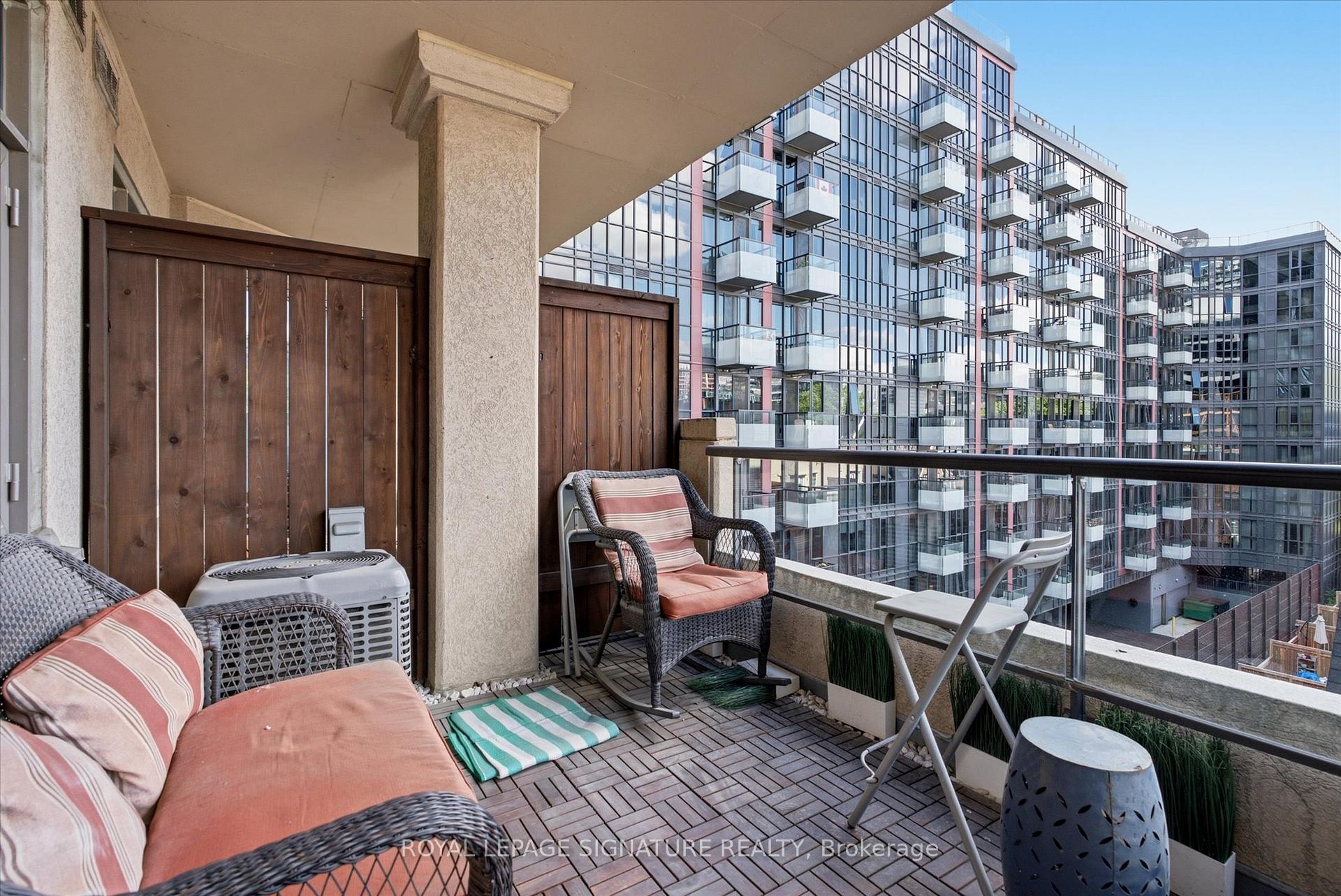 Photo 13 of Unit 413, 550 Front Street W, Toronto, Waterfront Communities — HOMEH
