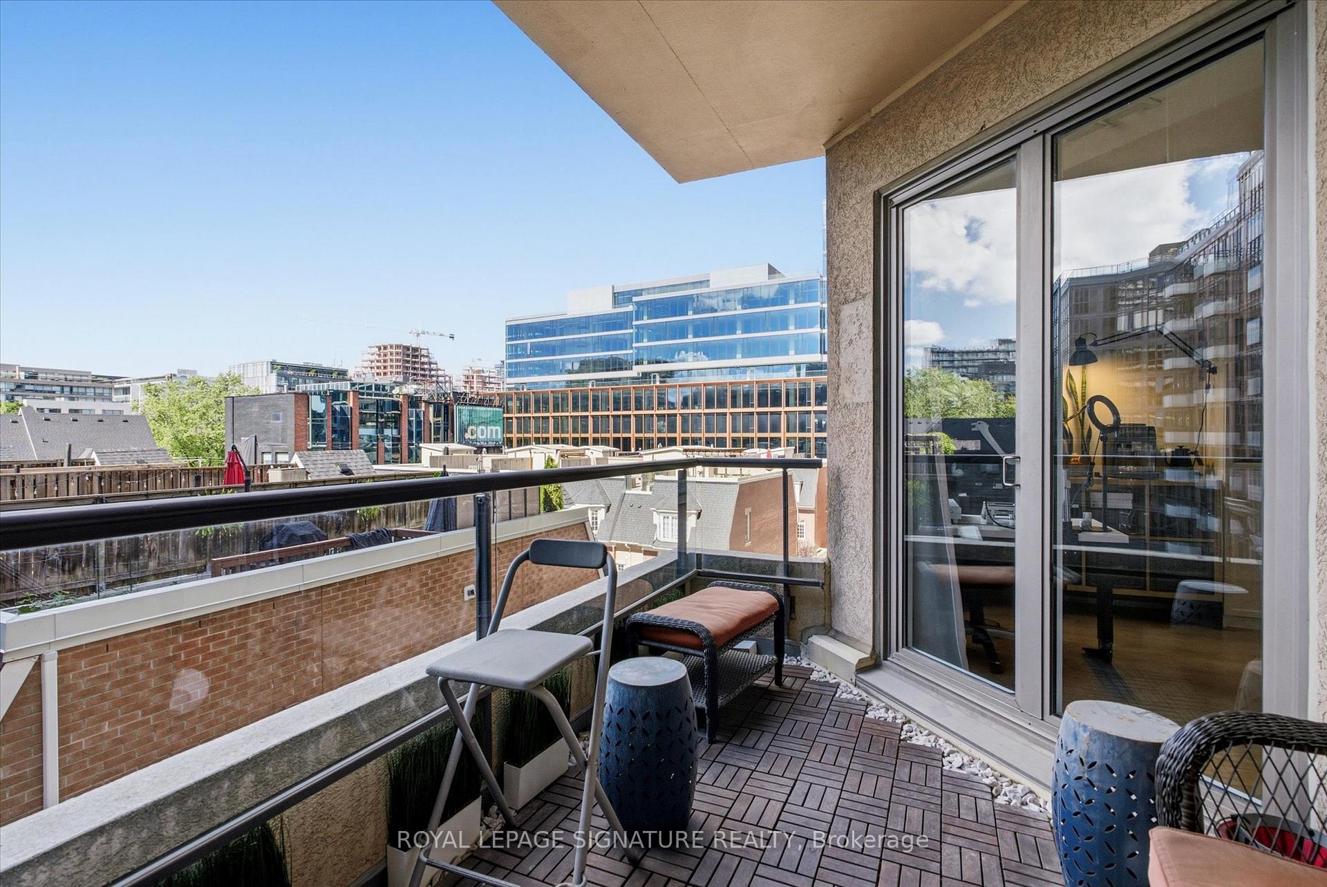 Photo 14 of Unit 413, 550 Front Street W, Toronto, Waterfront Communities — HOMEH
