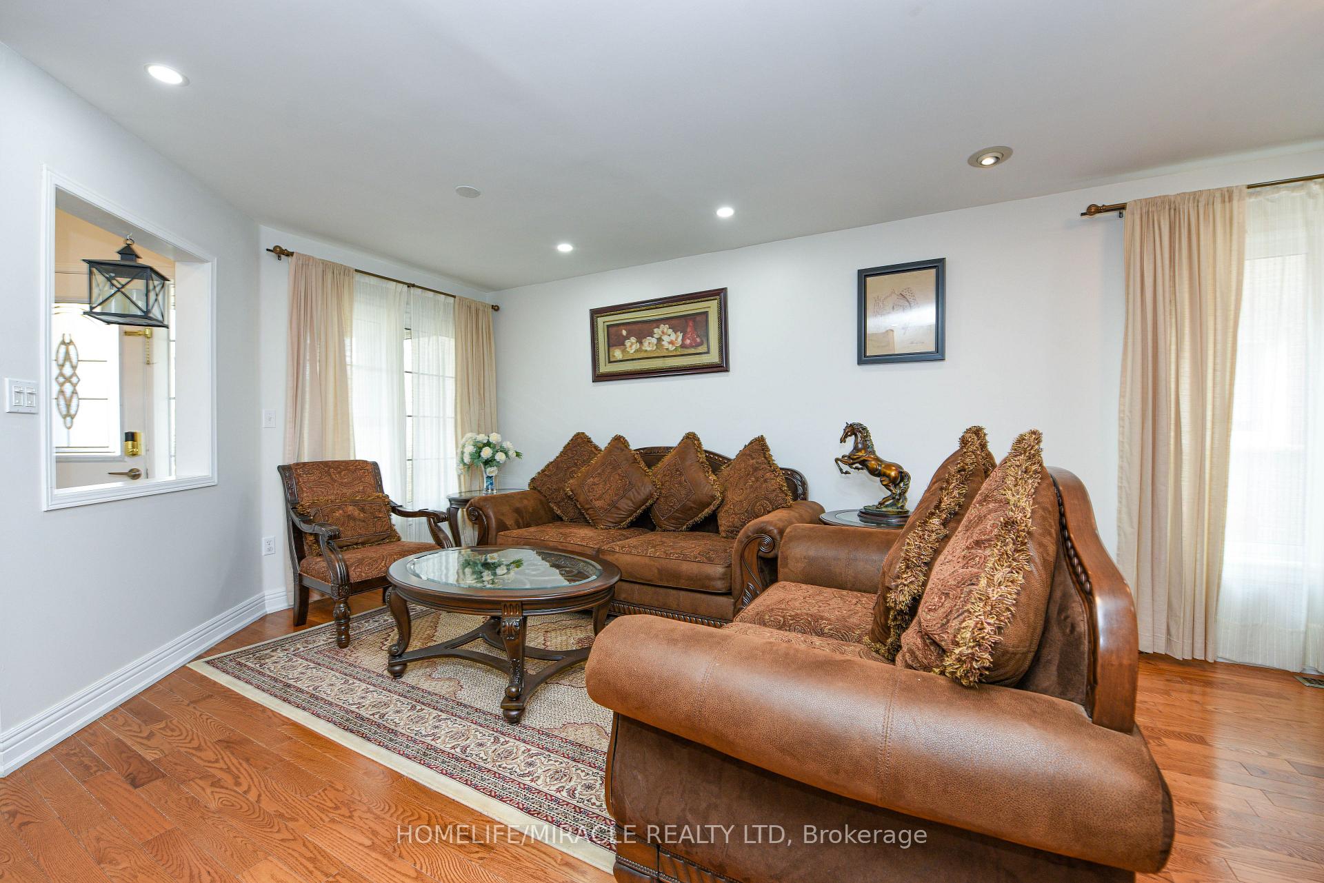 Photo 8 of 113 Seclusion Crescent, Brampton, Sandringham-Wellington — HOMEH