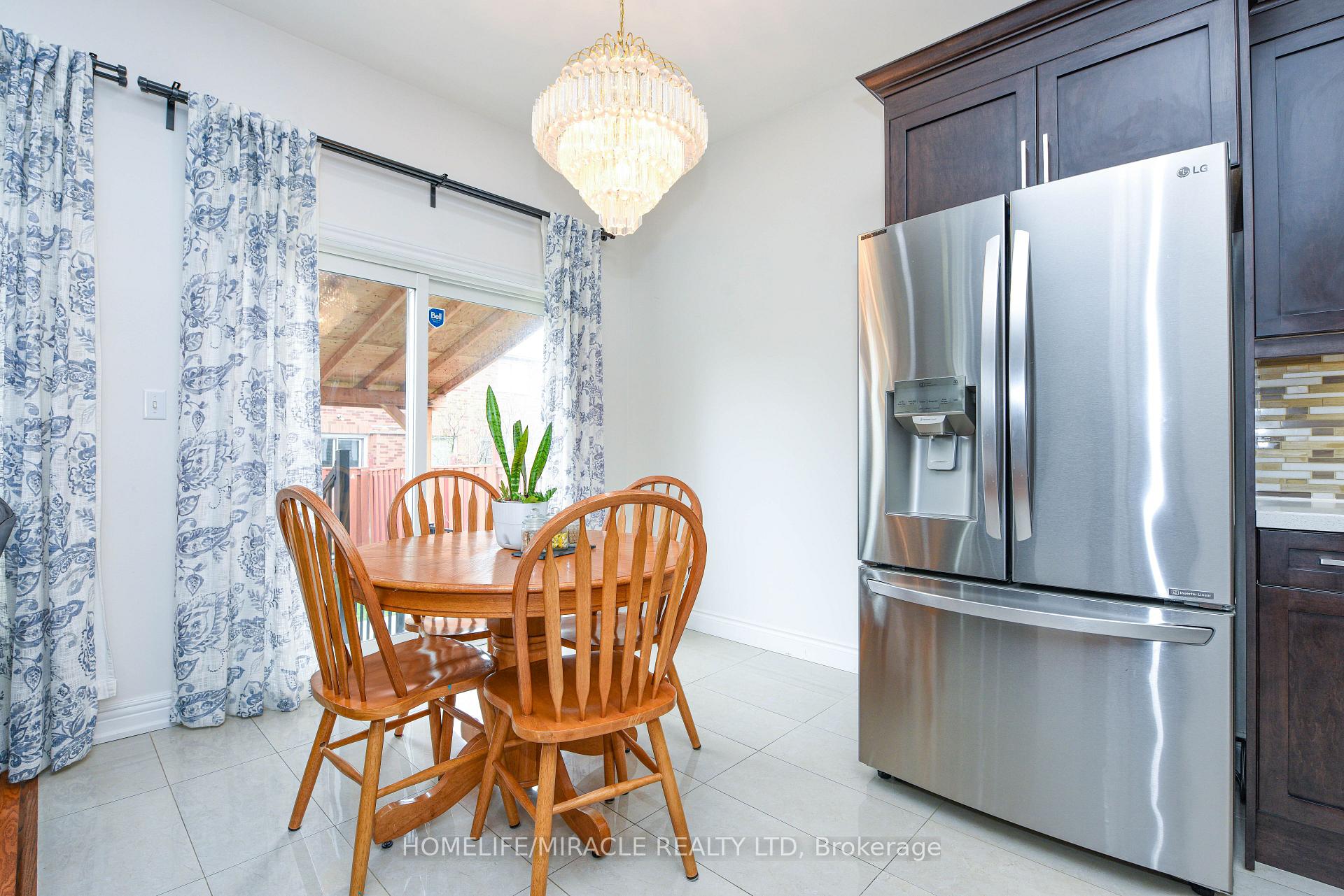 Photo 12 of 113 Seclusion Crescent, Brampton, Sandringham-Wellington — HOMEH