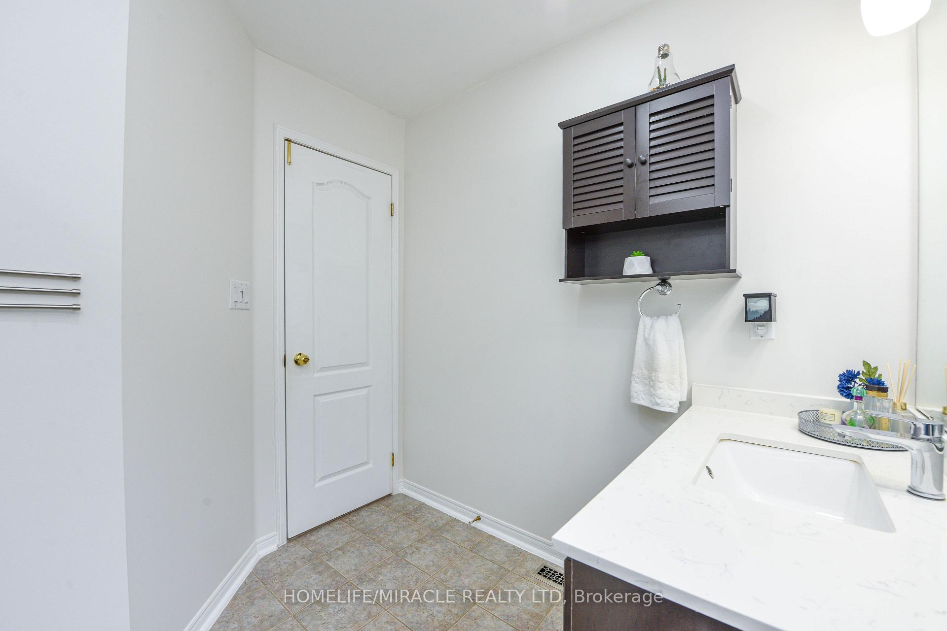 Photo 21 of 113 Seclusion Crescent, Brampton, Sandringham-Wellington — HOMEH