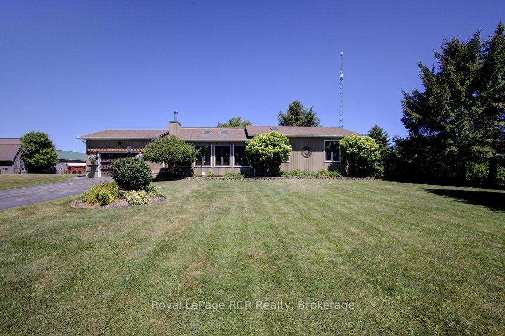 Photo 2 of 7195 Sixteenth Line, Mapleton, Rural Mapleton — HOMEH
