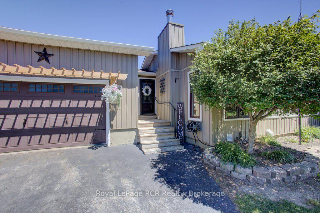 Photo 4 of 7195 Sixteenth Line, Mapleton, Rural Mapleton — HOMEH