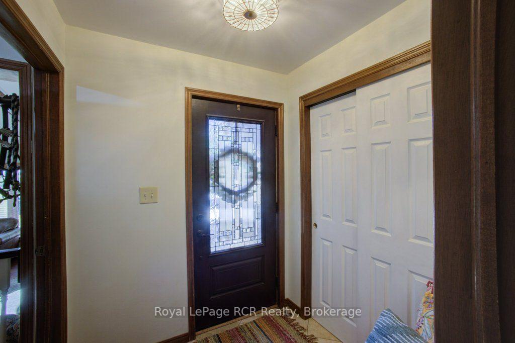 Photo 5 of 7195 Sixteenth Line, Mapleton, Rural Mapleton — HOMEH