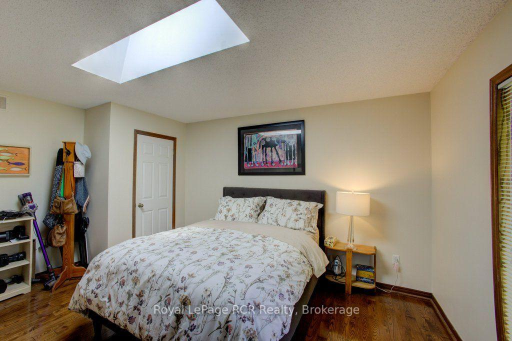 Photo 14 of 7195 Sixteenth Line, Mapleton, Rural Mapleton — HOMEH