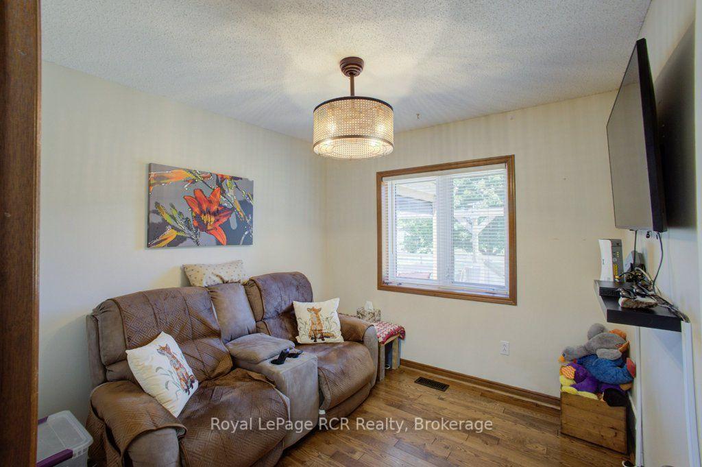 Photo 17 of 7195 Sixteenth Line, Mapleton, Rural Mapleton — HOMEH