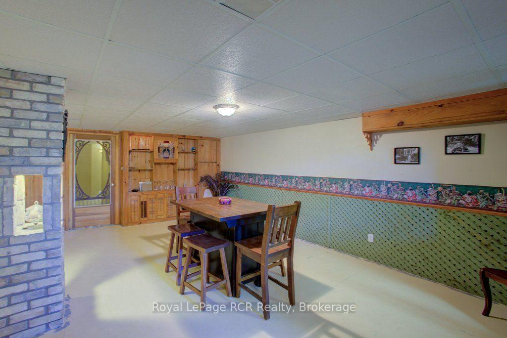 Photo 19 of 7195 Sixteenth Line, Mapleton, Rural Mapleton — HOMEH