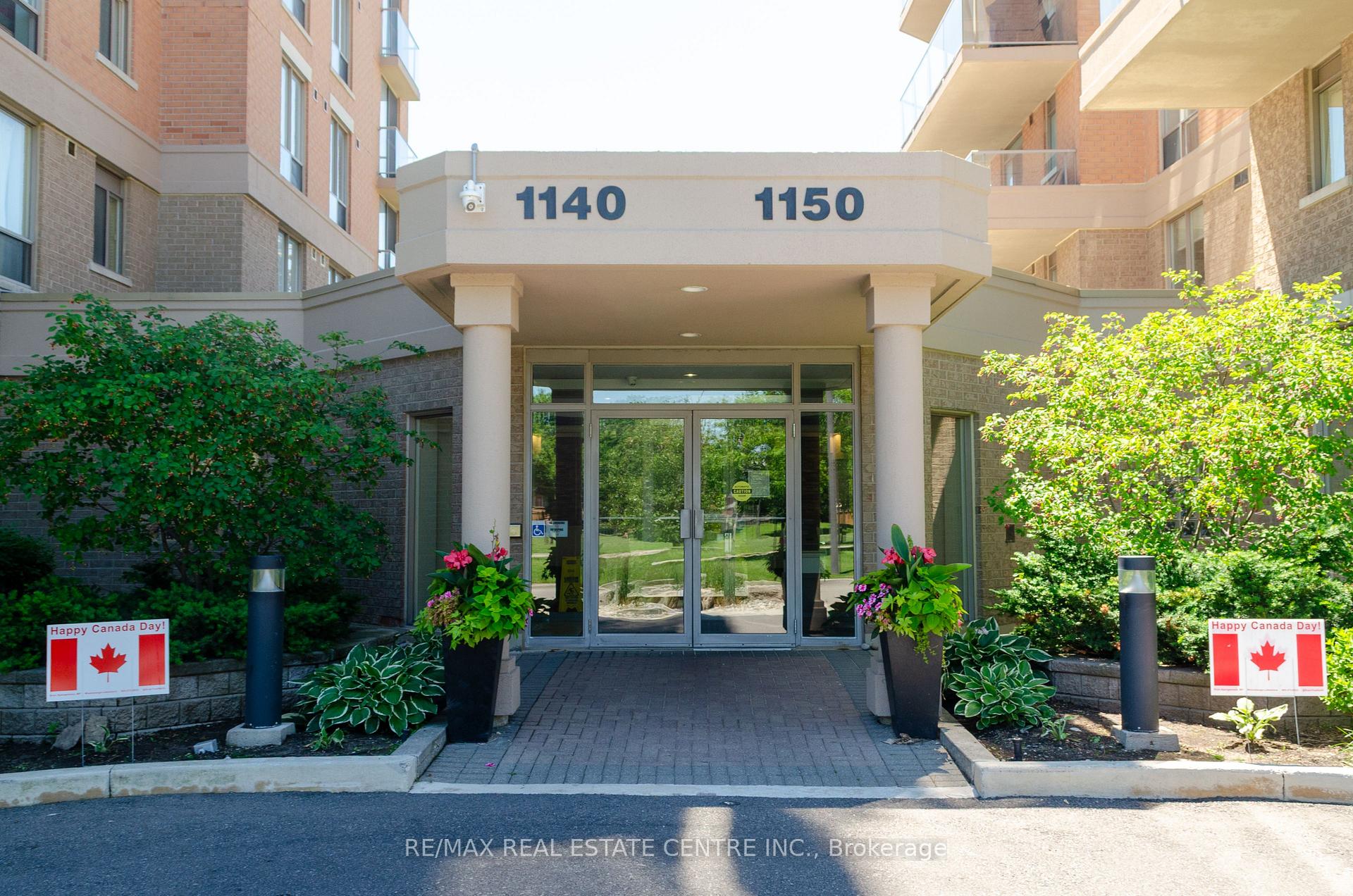 Photo 3 of Unit 302, 1140 parkwest Place, Mississauga, Lakeview — HOMEH
