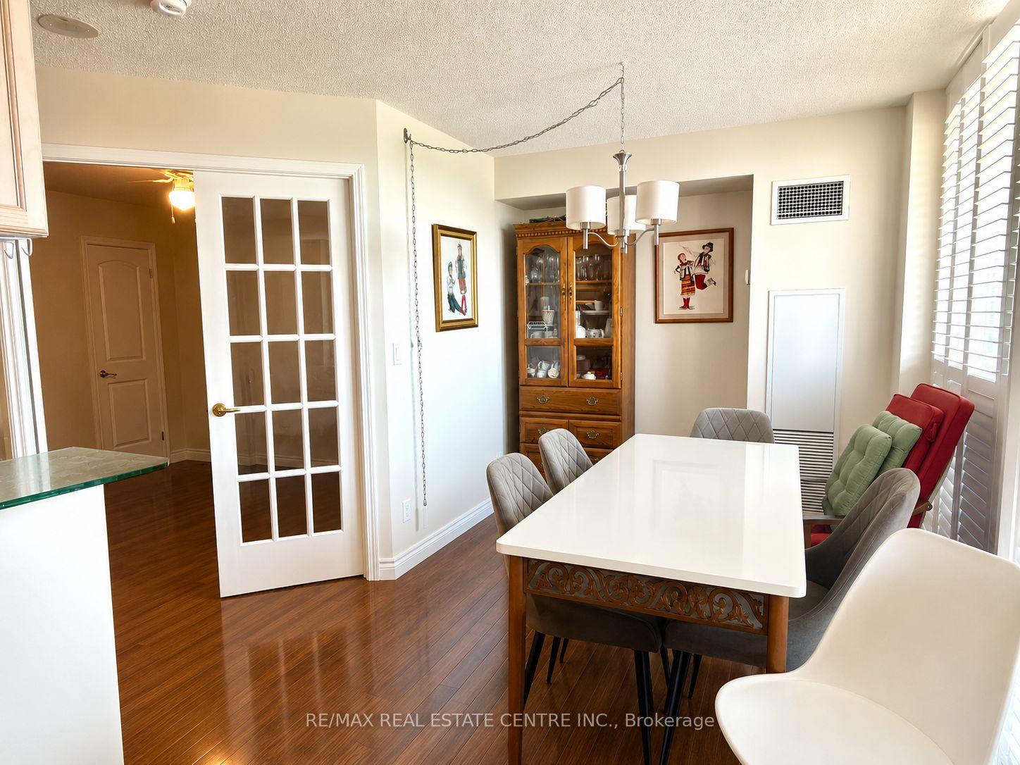 Photo 10 of Unit 302, 1140 parkwest Place, Mississauga, Lakeview — HOMEH