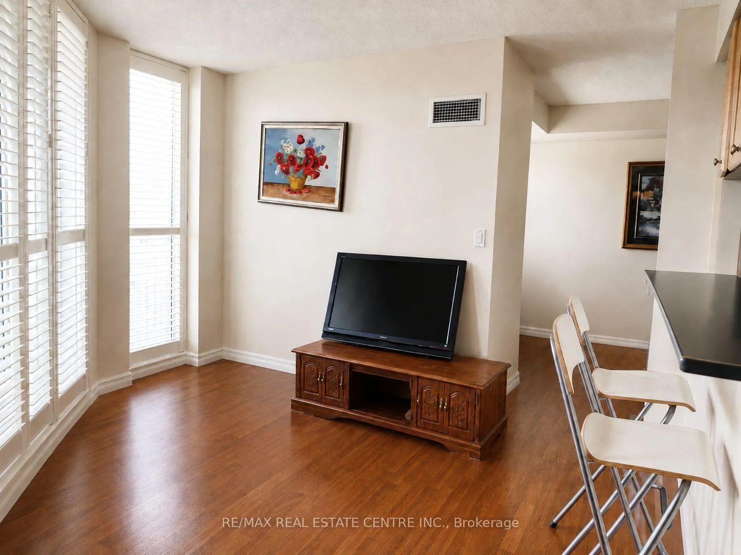 Photo 11 of Unit 302, 1140 parkwest Place, Mississauga, Lakeview — HOMEH