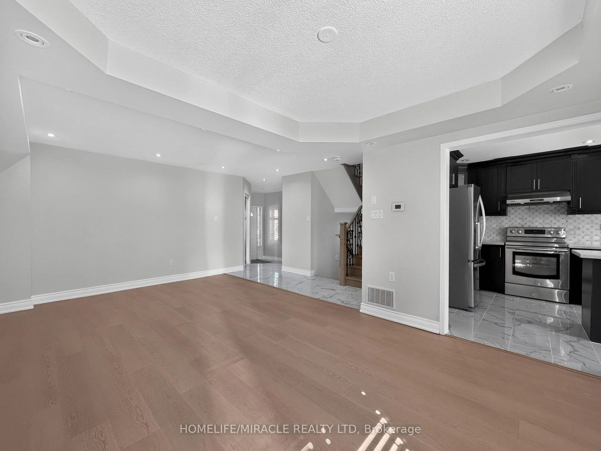 Photo 13 of 75 Blue Whale Boulevard, Brampton, Sandringham-Wellington — HOMEH
