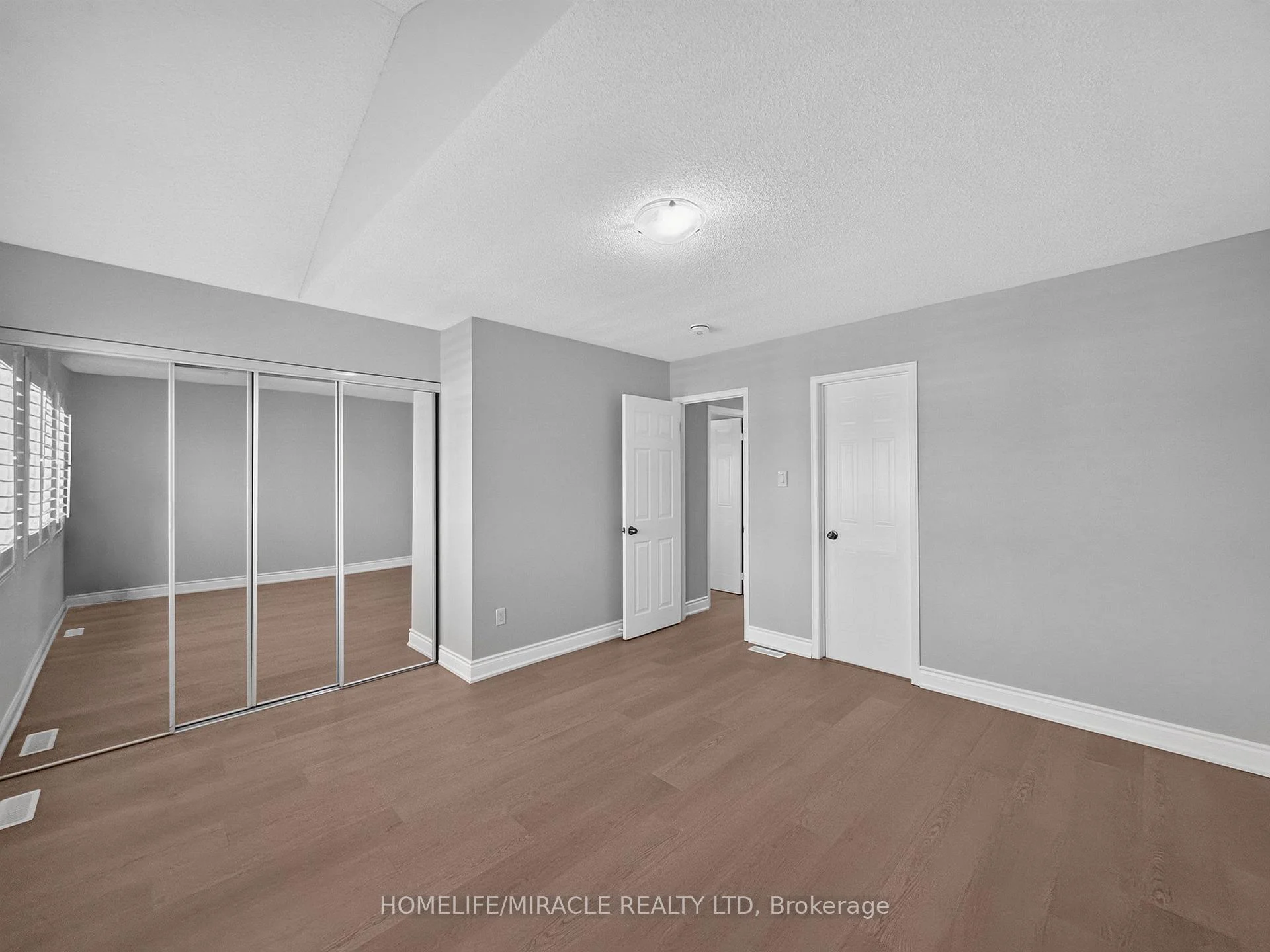 Photo 32 of 75 Blue Whale Boulevard, Brampton, Sandringham-Wellington — HOMEH